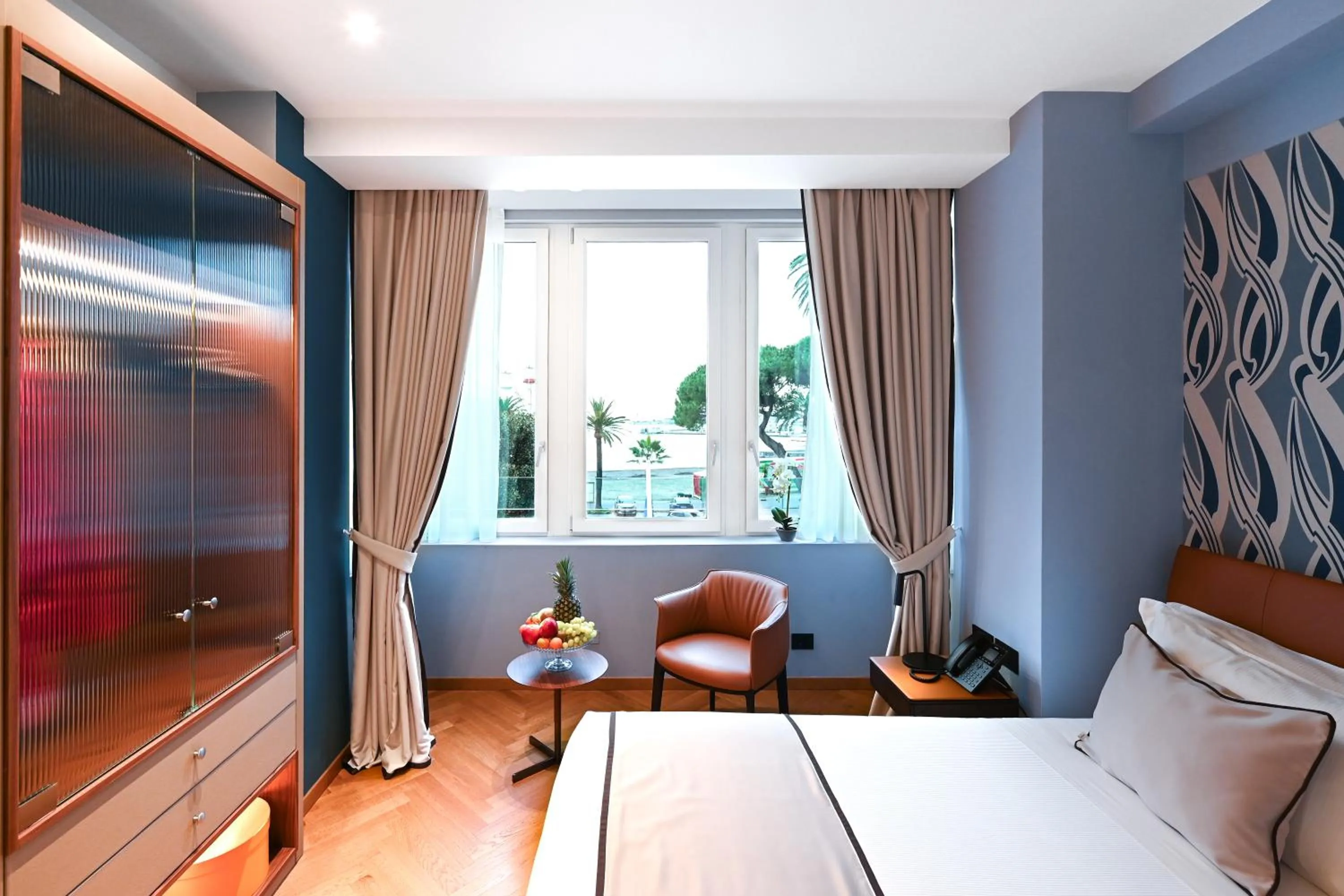 Bed in Hotel Astoria