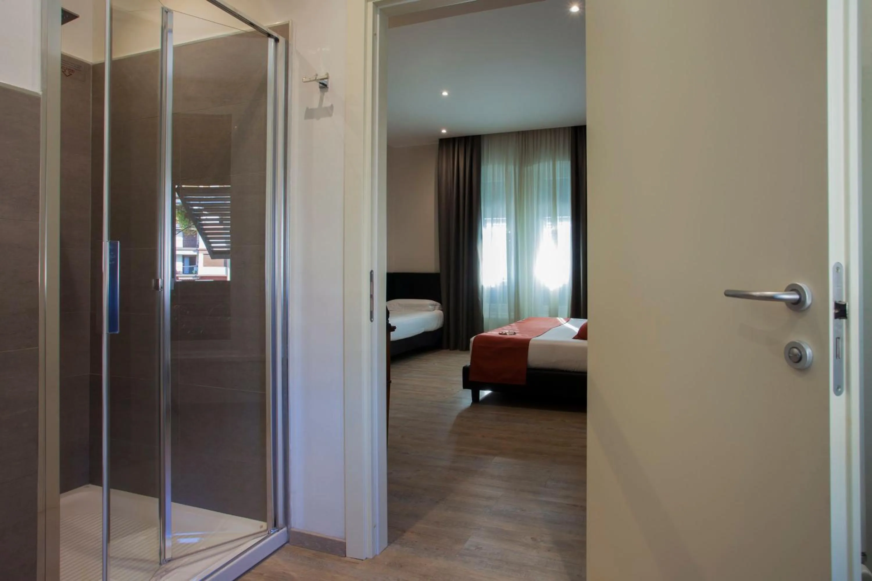 Photo of the whole room, Bed in Hotel Astoria