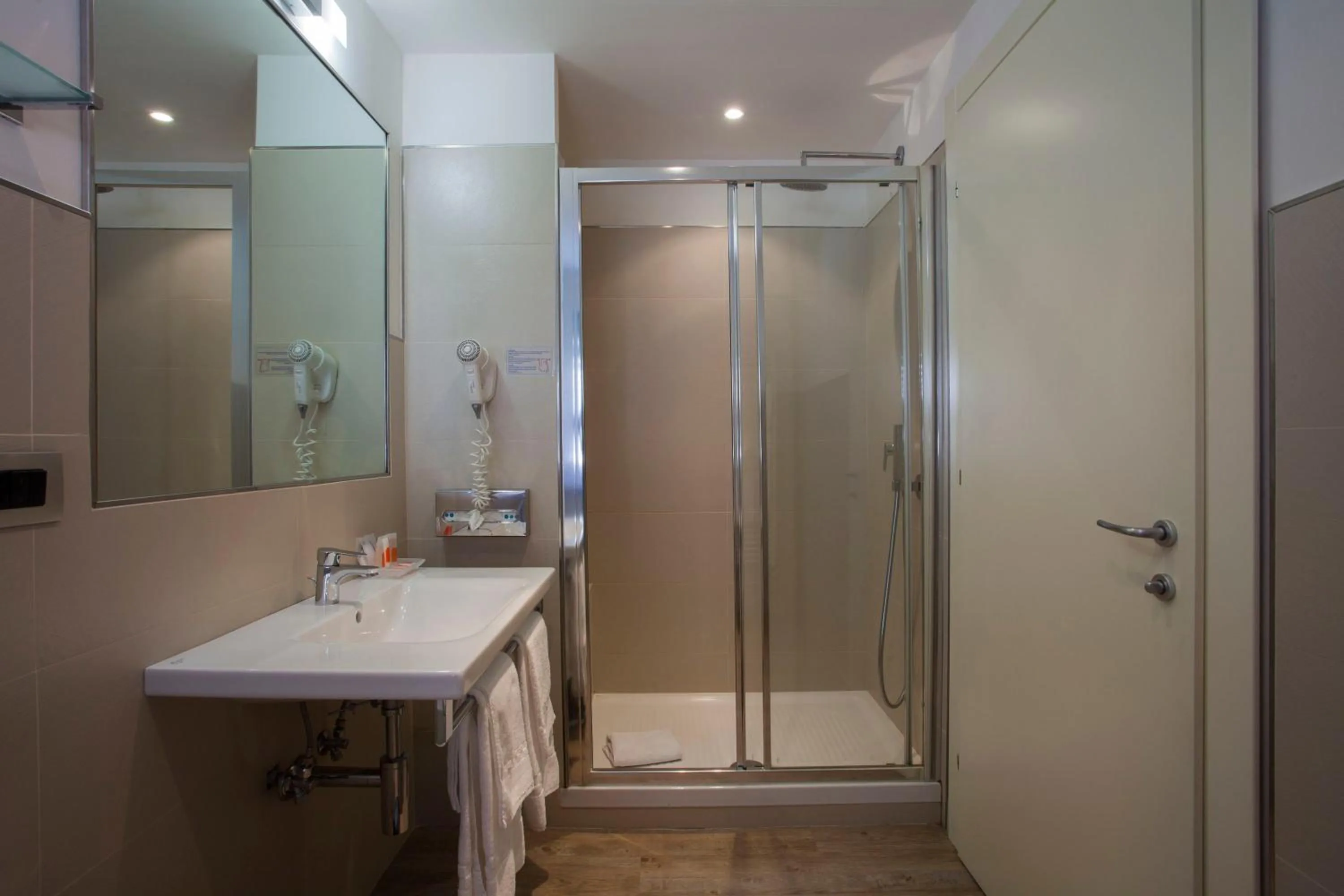 Bathroom in Hotel Astoria