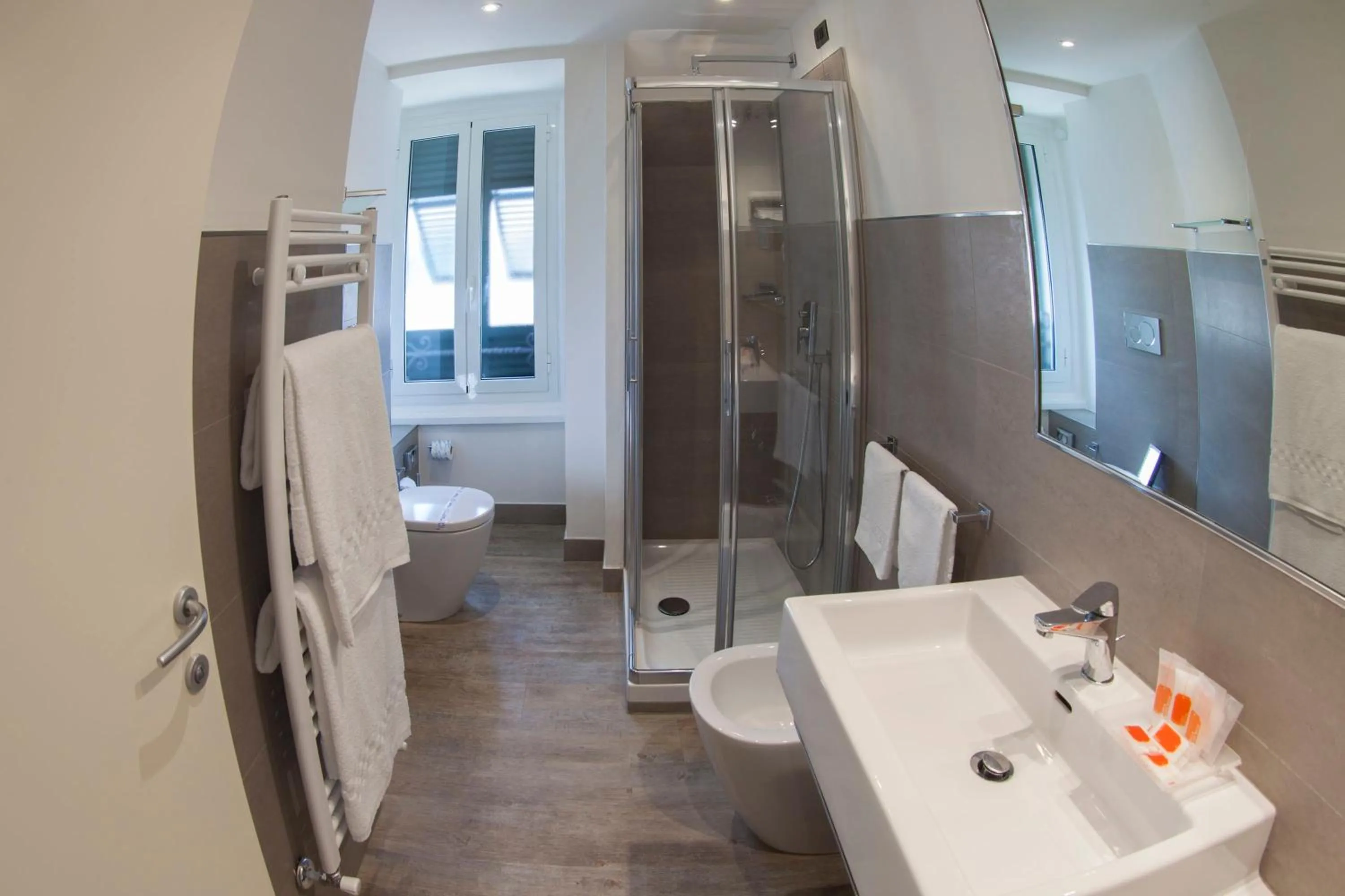 Bathroom in Hotel Astoria