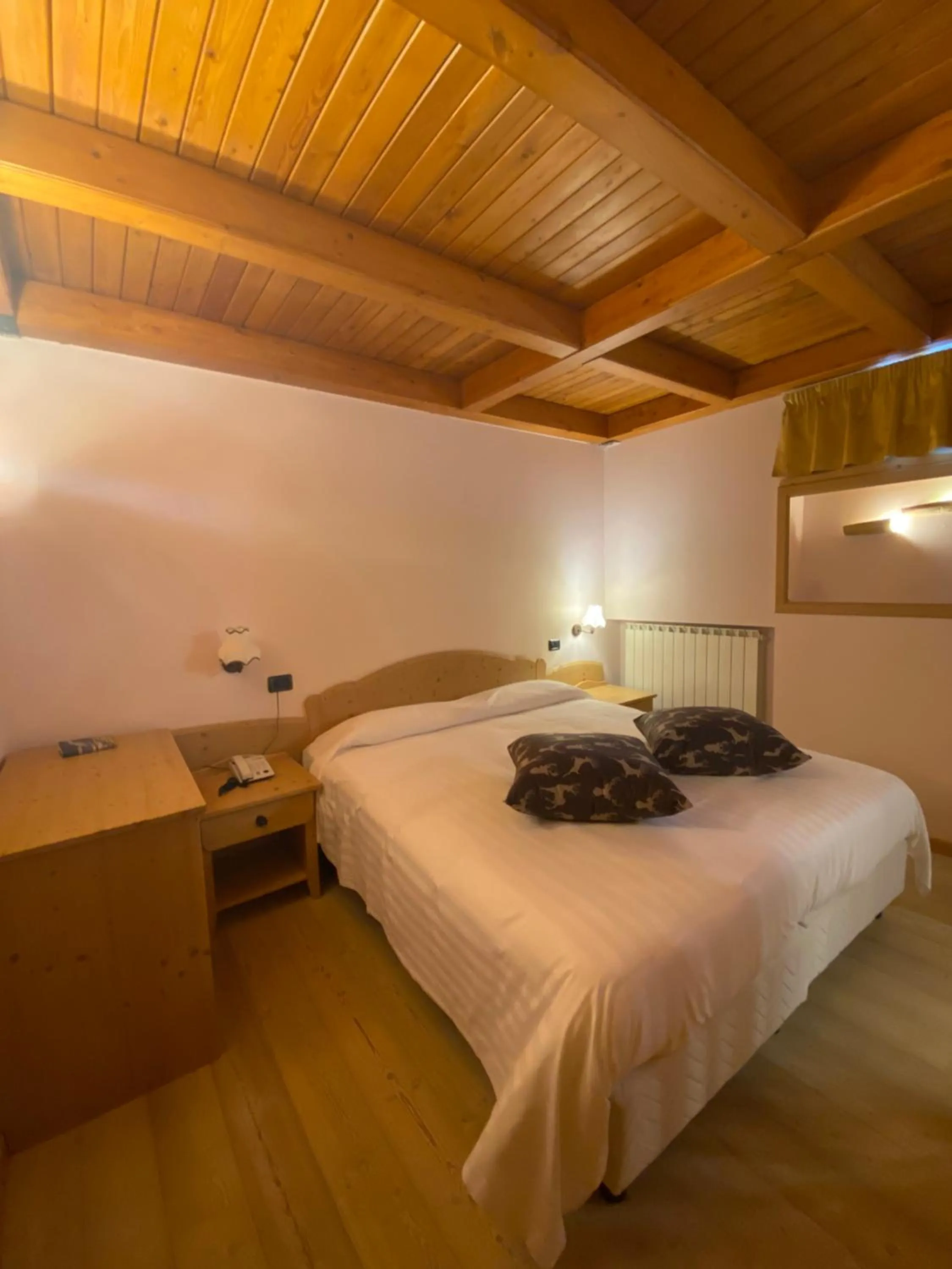 Bed in Principessa Giovanna Boutique Chalet
