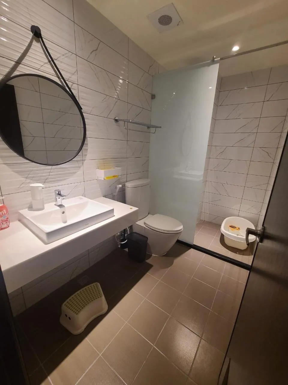 Bathroom in Sunlight Forest Homestay