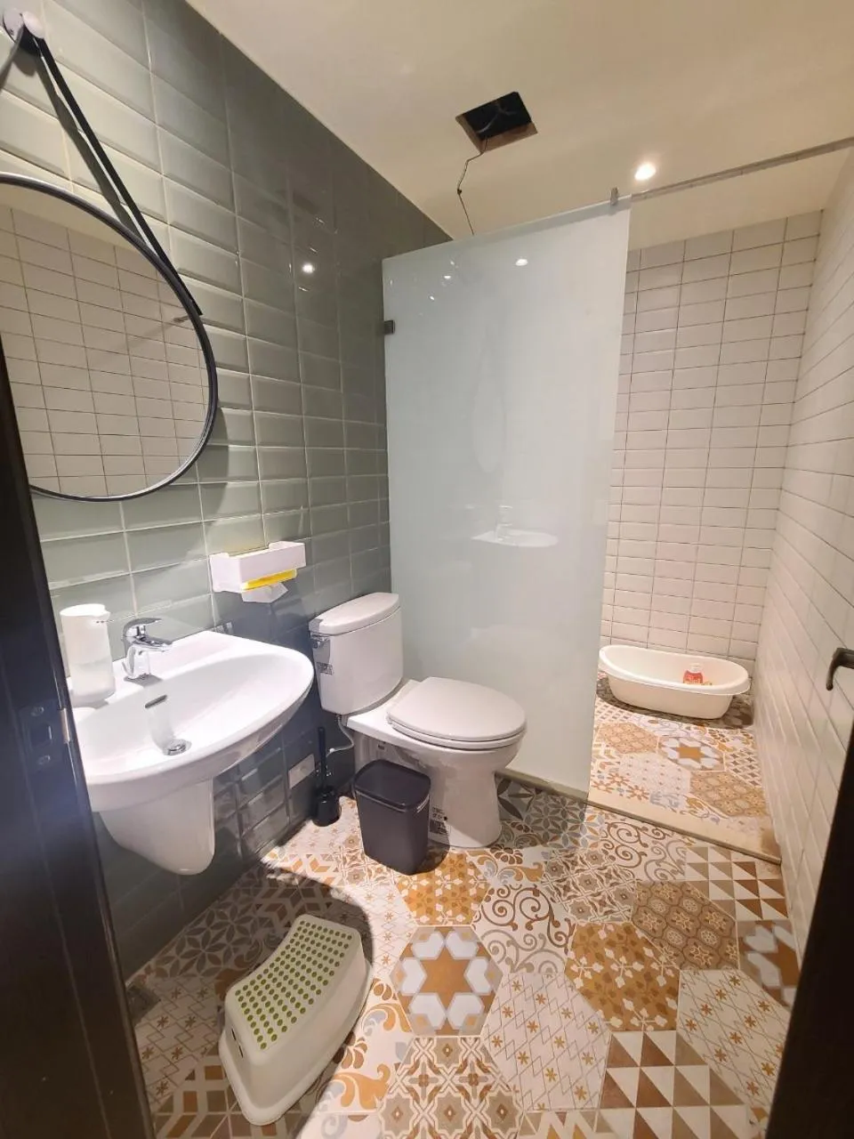 Bathroom in Sunlight Forest Homestay