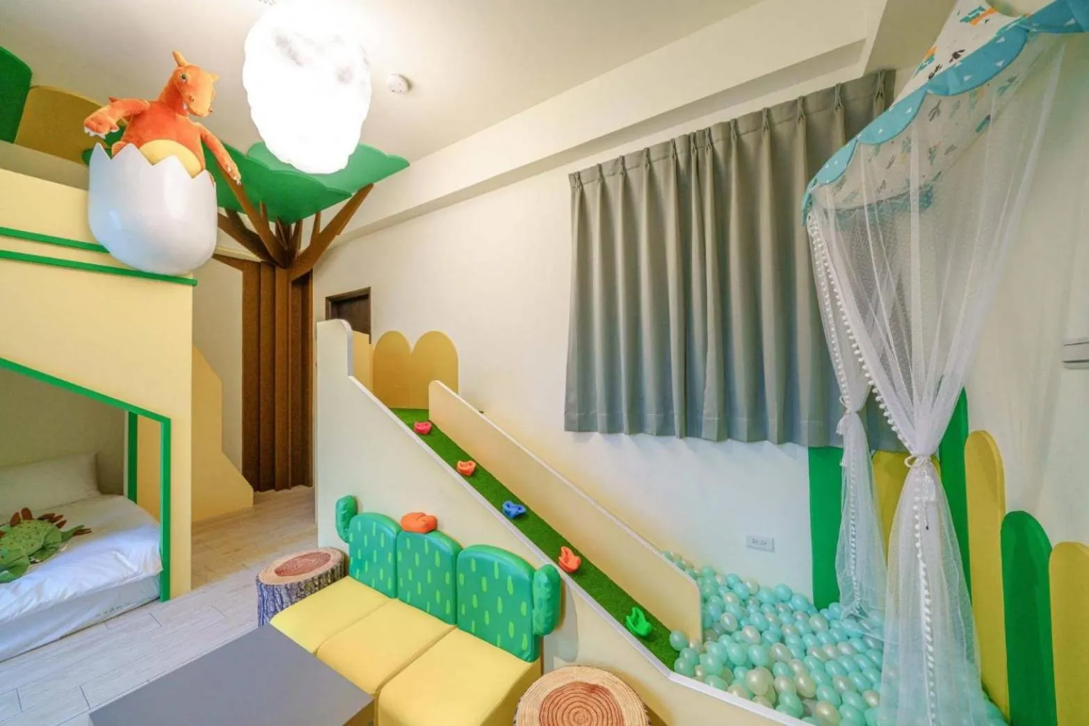 Bed in Sunlight Forest Homestay