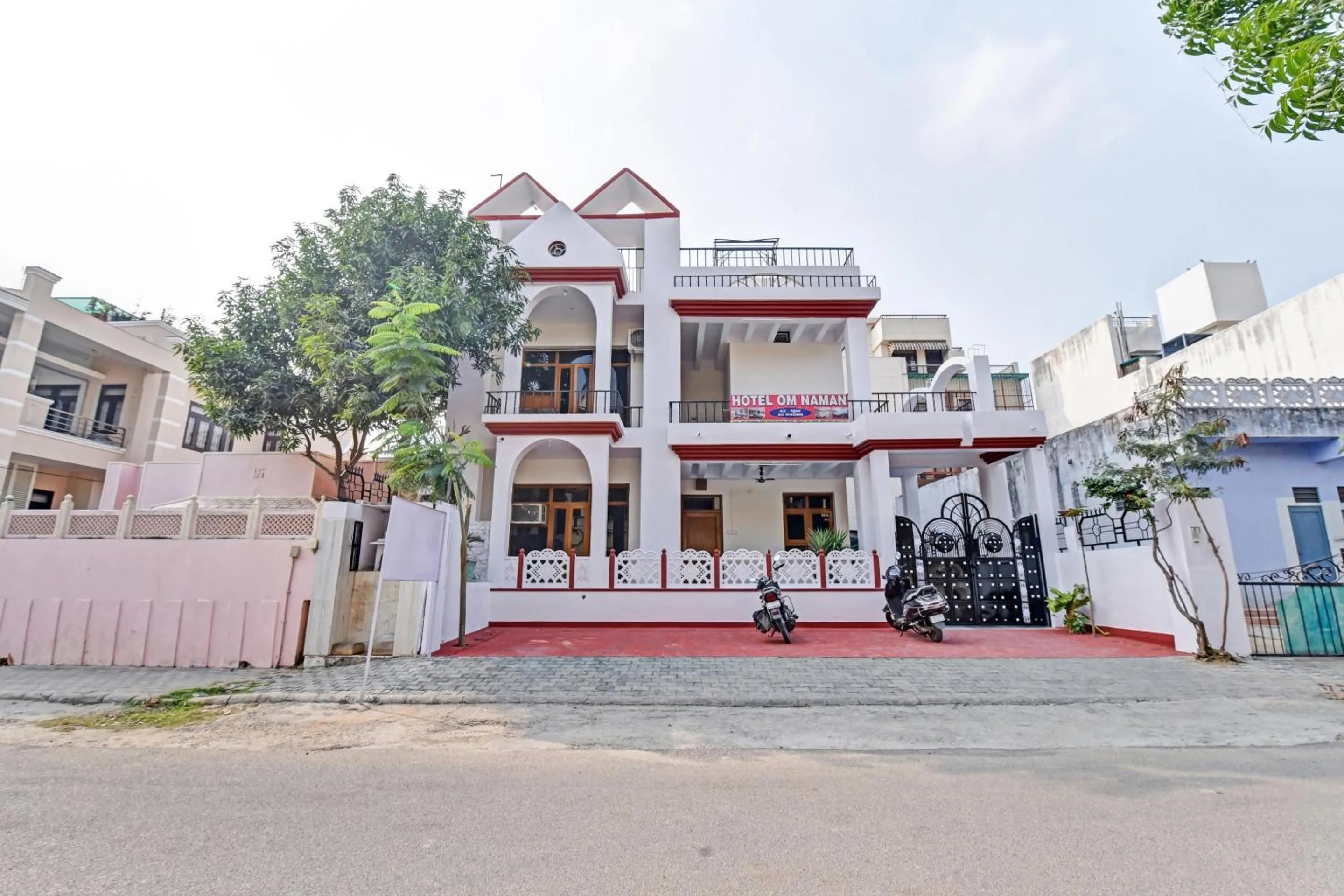Facade/entrance in Hotel O Om Naman
