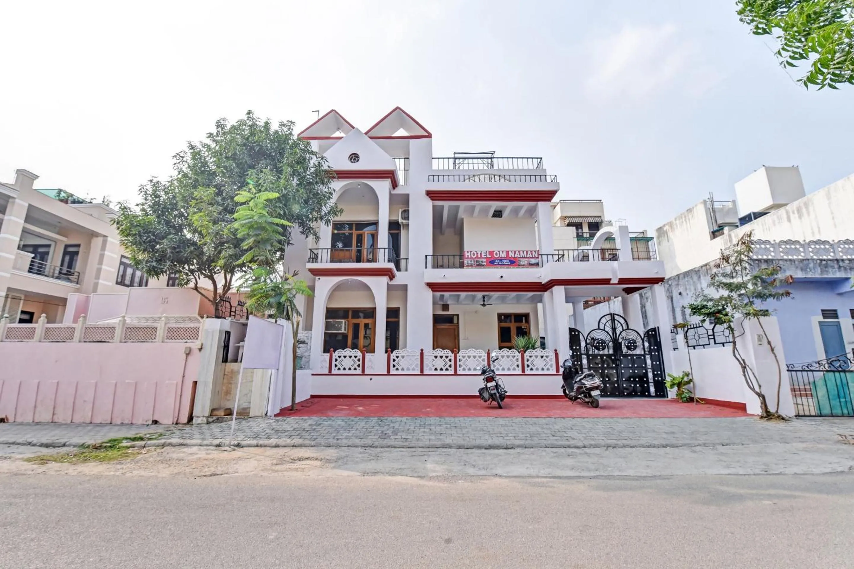 Facade/entrance in Hotel O Om Naman
