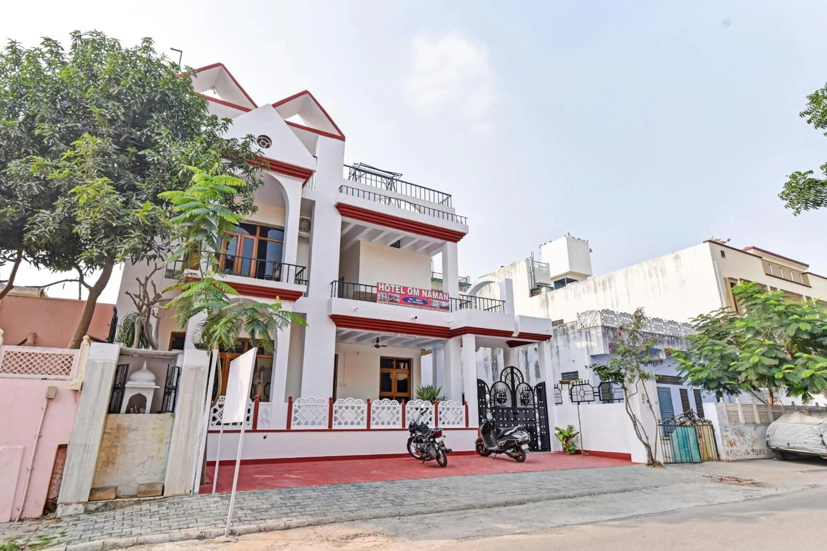 Facade/entrance in Hotel O Om Naman