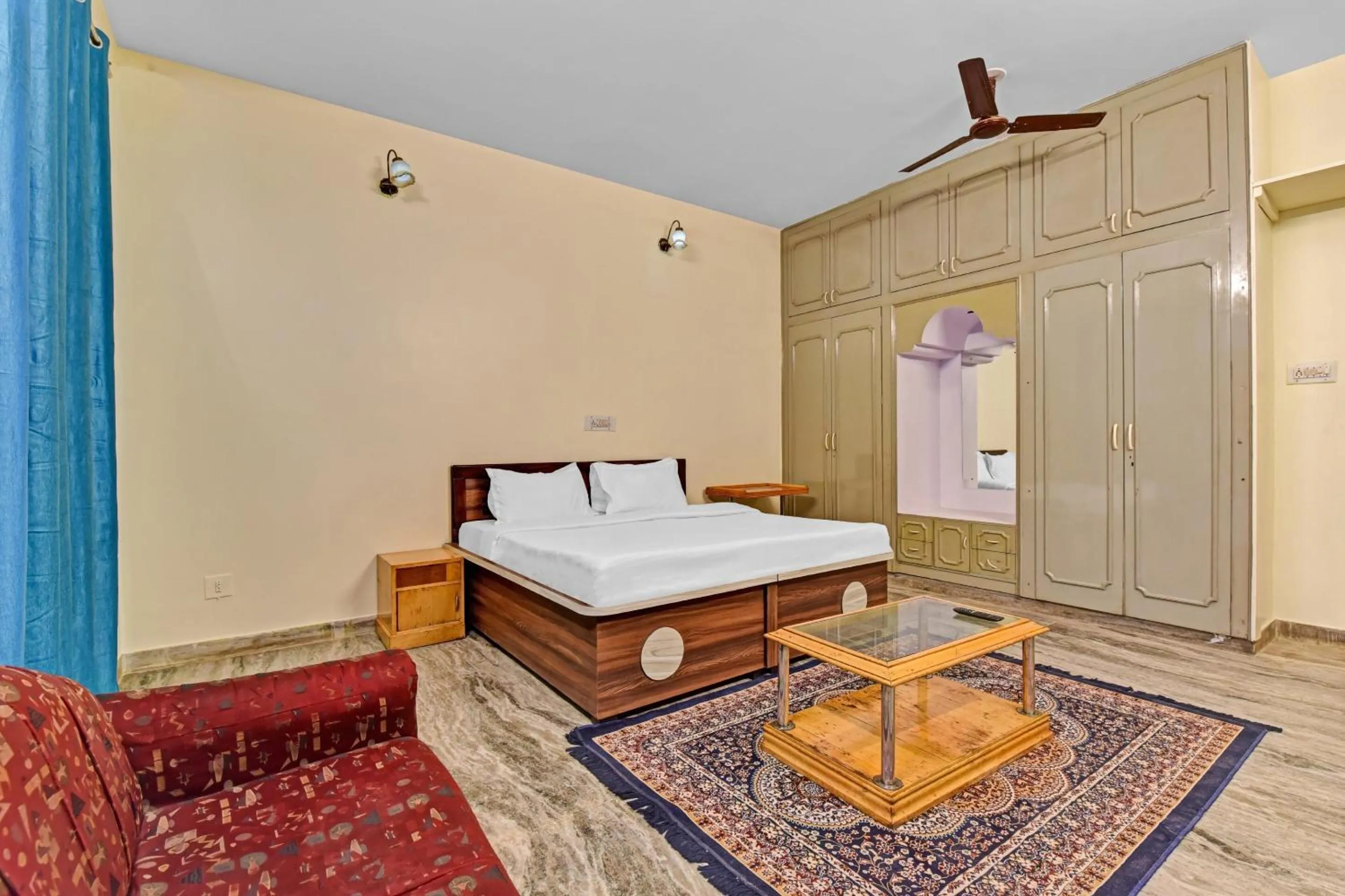 Bedroom, Bed in Hotel O Om Naman