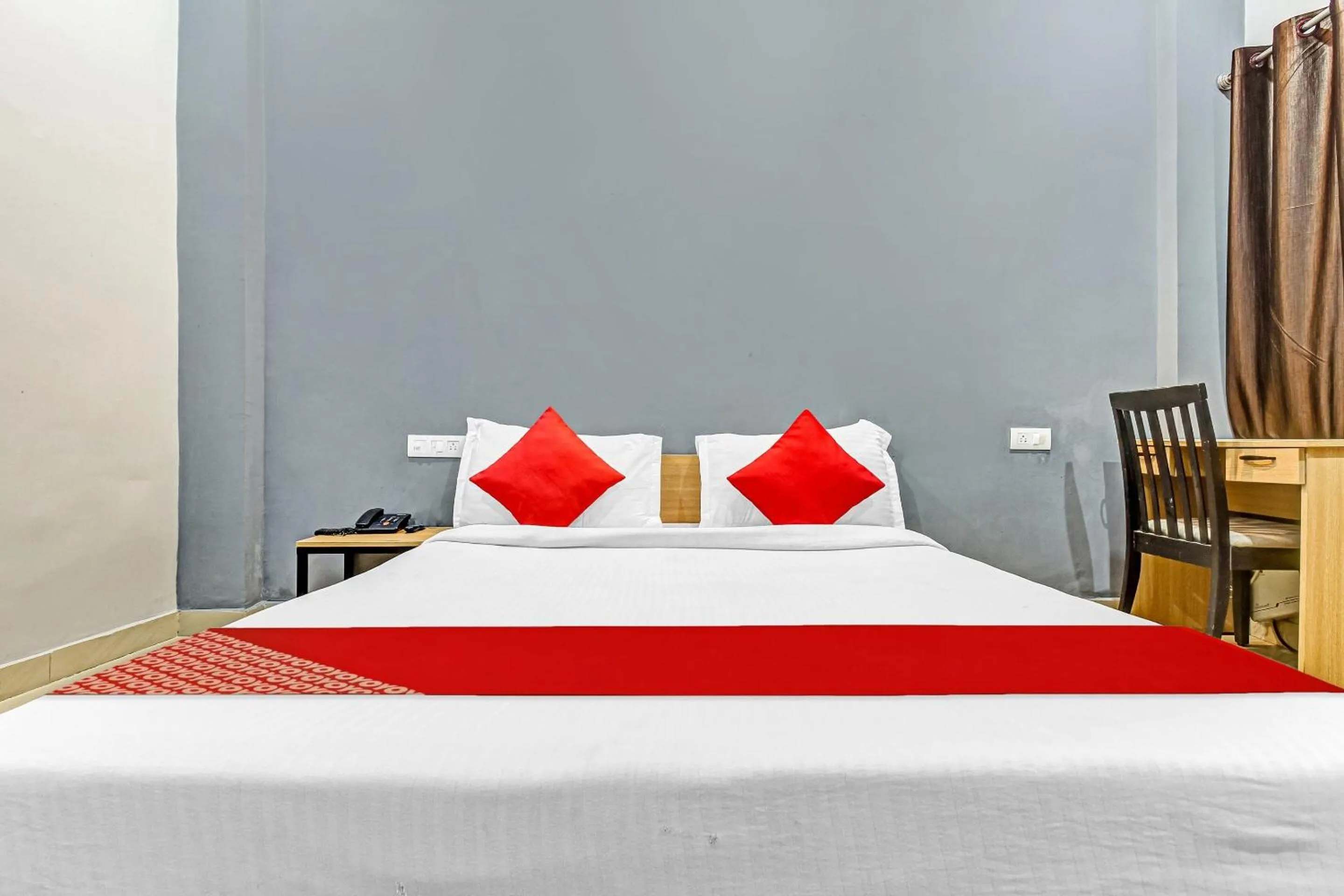 Bedroom, Bed in Hotel O Oriphic Inn