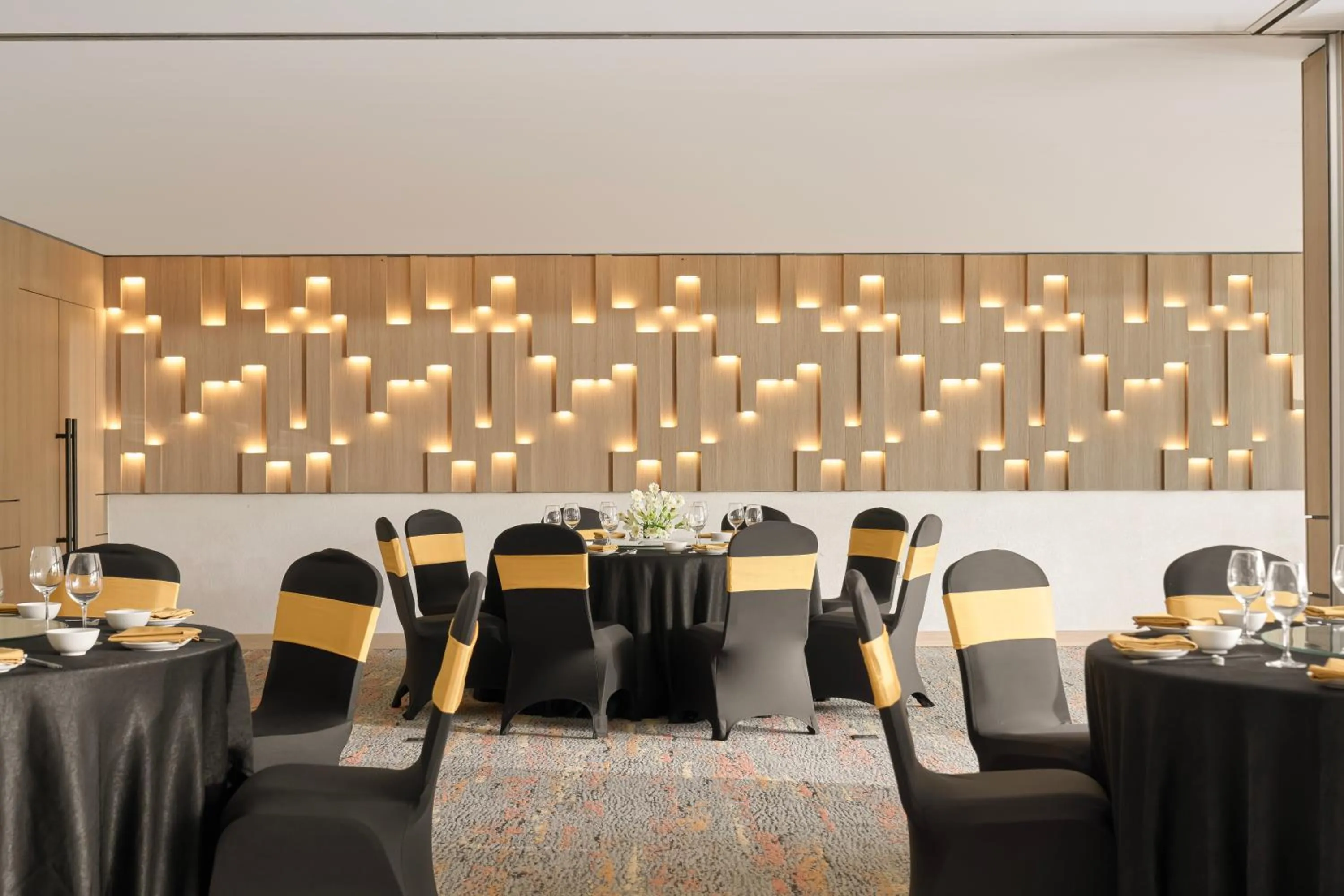 Banquet/Function facilities in PARKROYAL Serviced Suites Hanoi