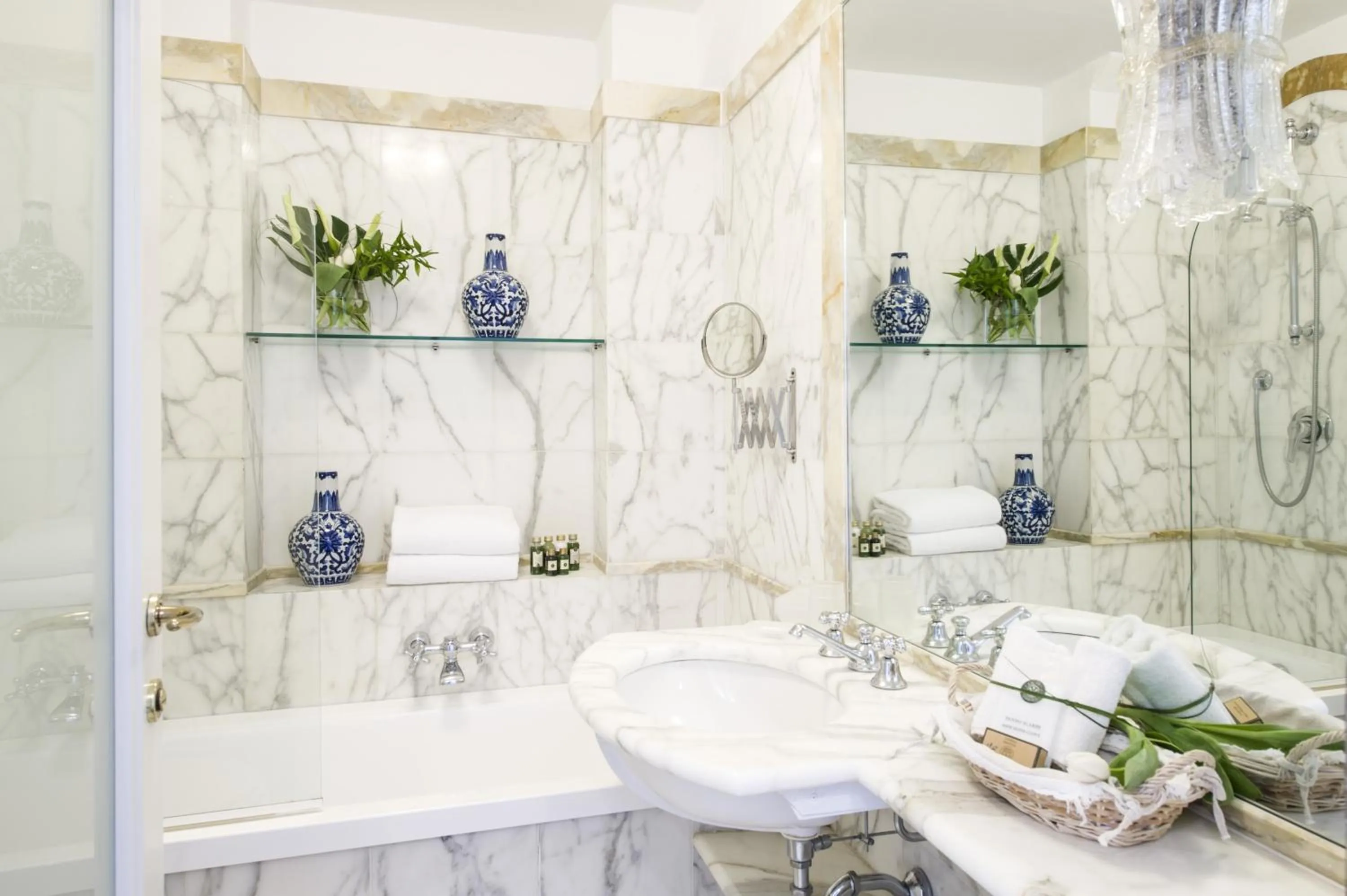 Bathroom in Hotel Il Negresco