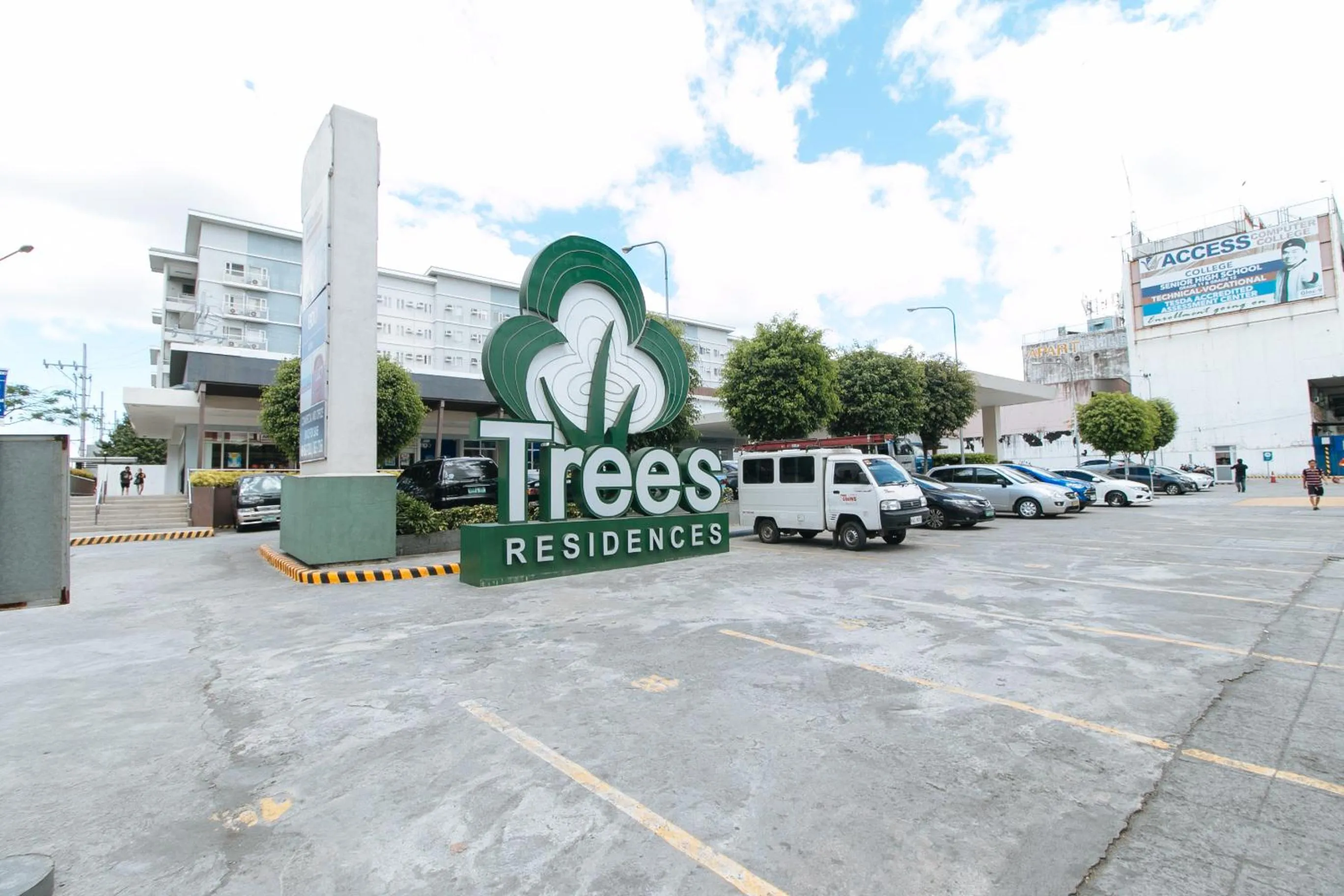 Property logo or sign in Jamah's Staycation at SMDC Trees Residences by RedDoorz