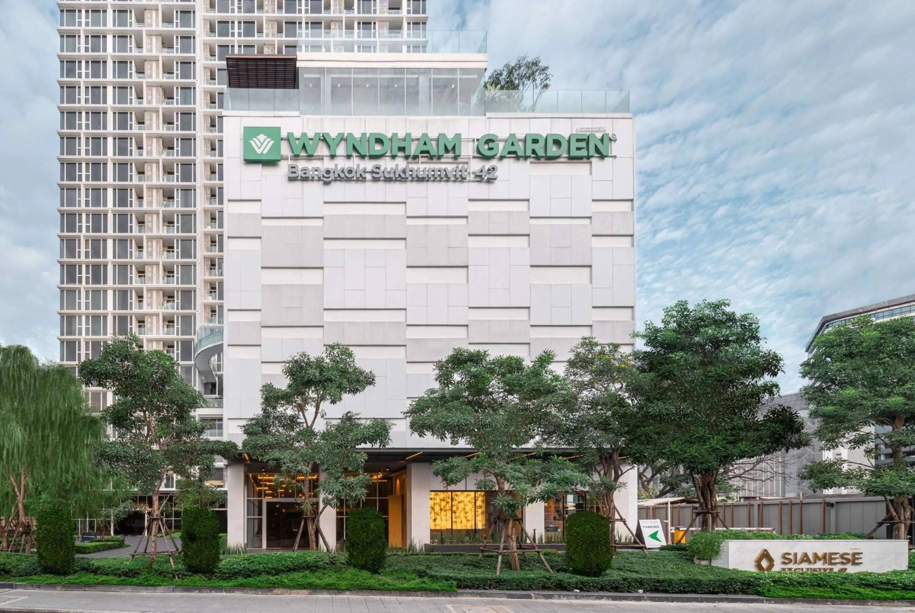 Property building in Wyndham Garden Bangkok Sukhumvit 42