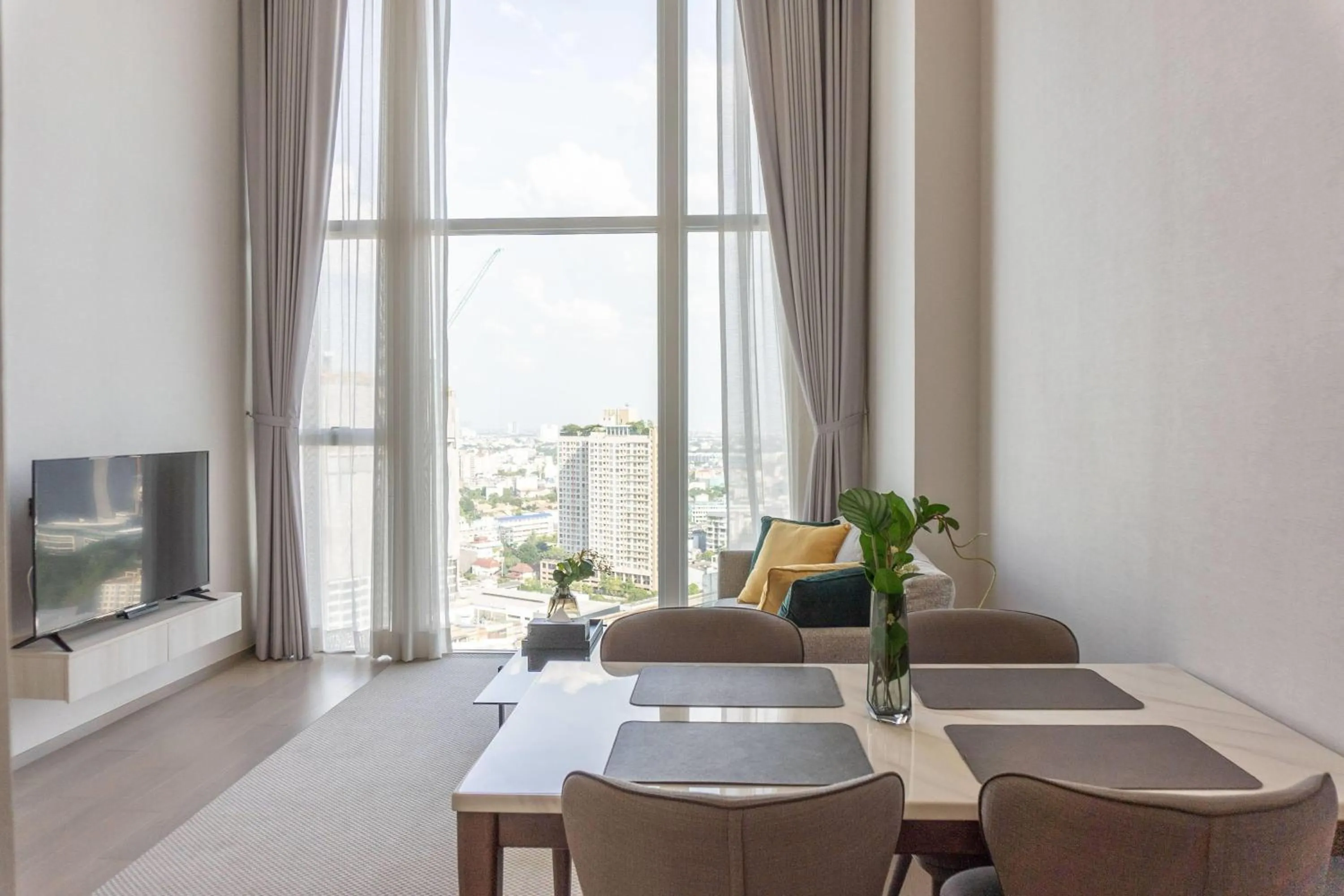 Photo of the whole room in Wyndham Garden Bangkok Sukhumvit 42