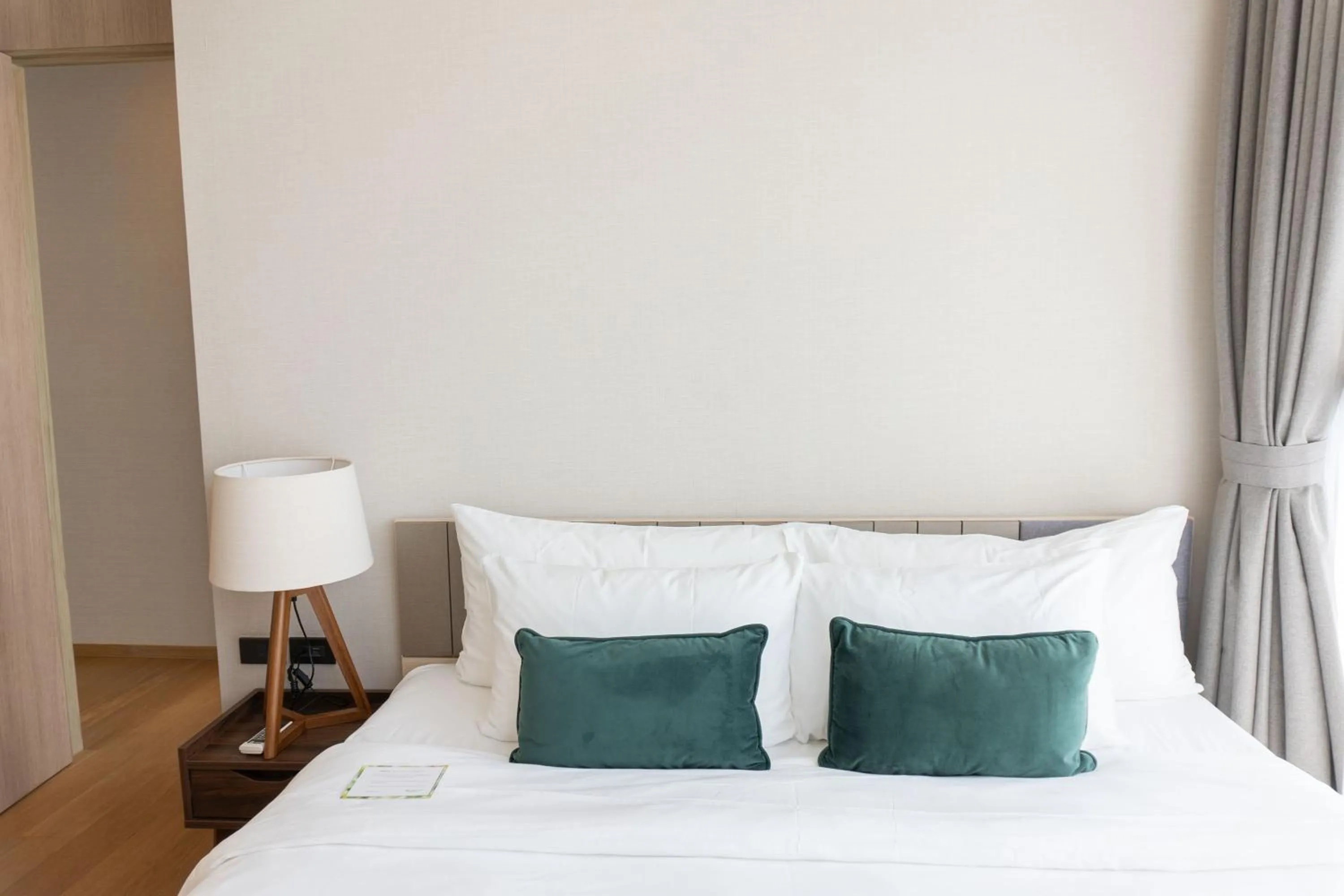 Bed in Wyndham Garden Bangkok Sukhumvit 42