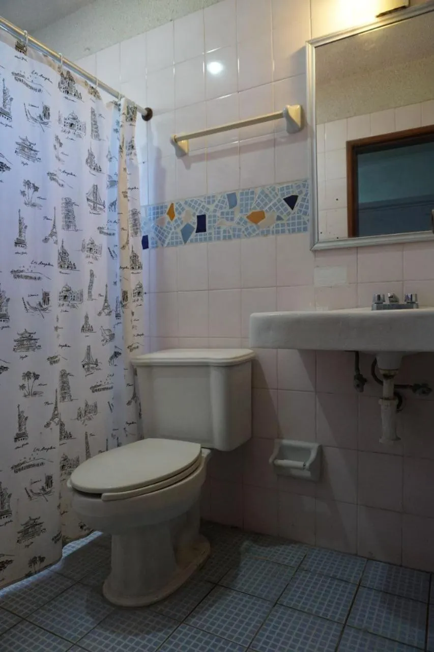 Bathroom in Hostelito Hotel