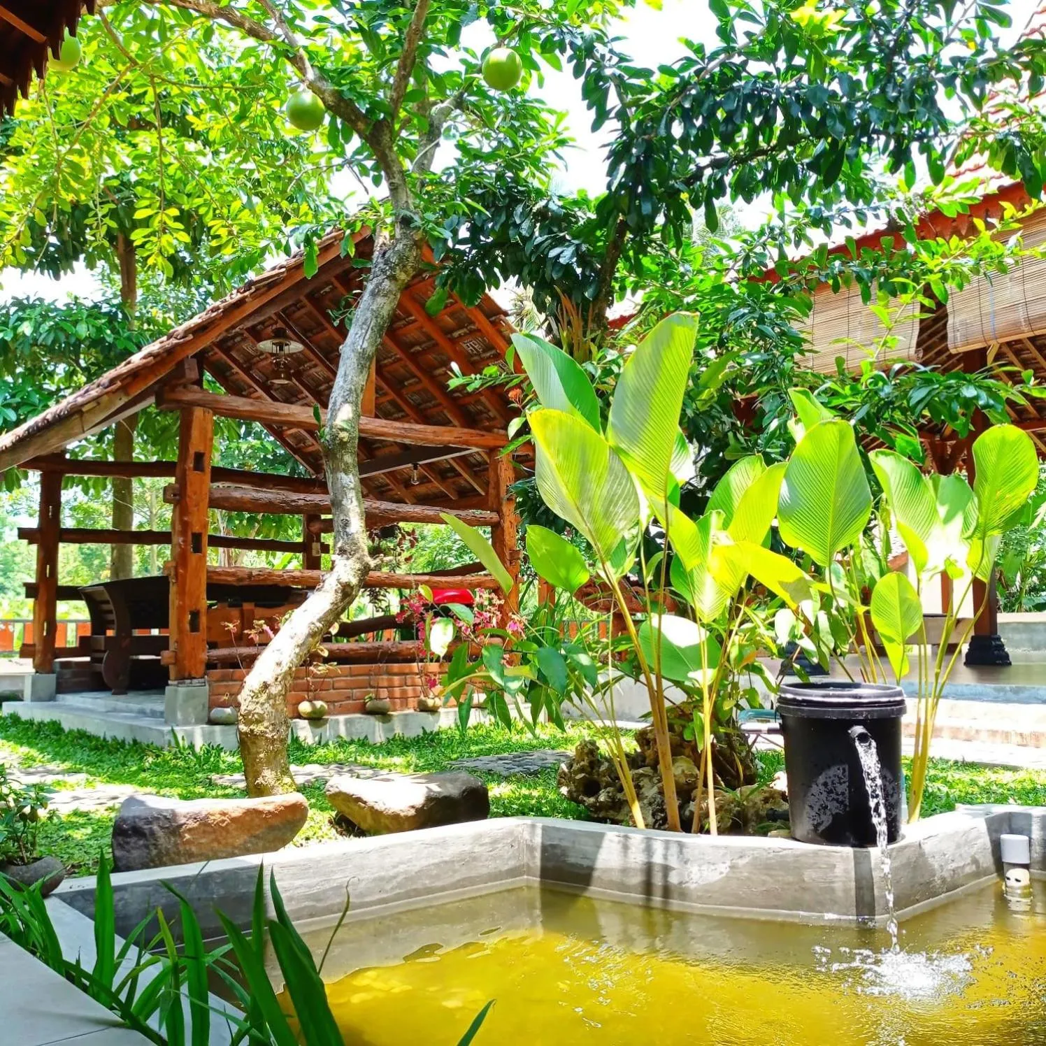 Angler Homestay & Joglo