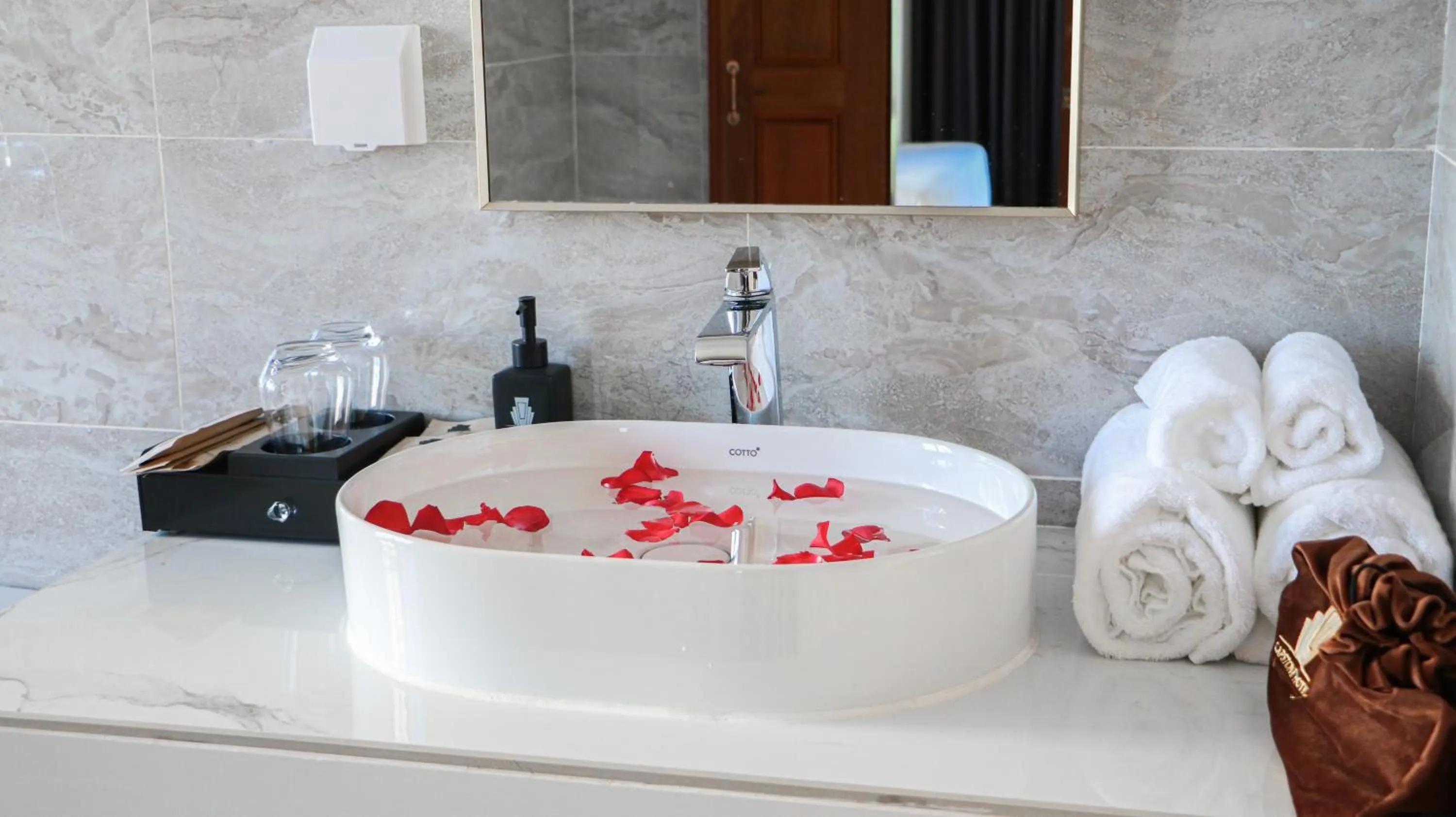 Property building in Mettavary Hotel