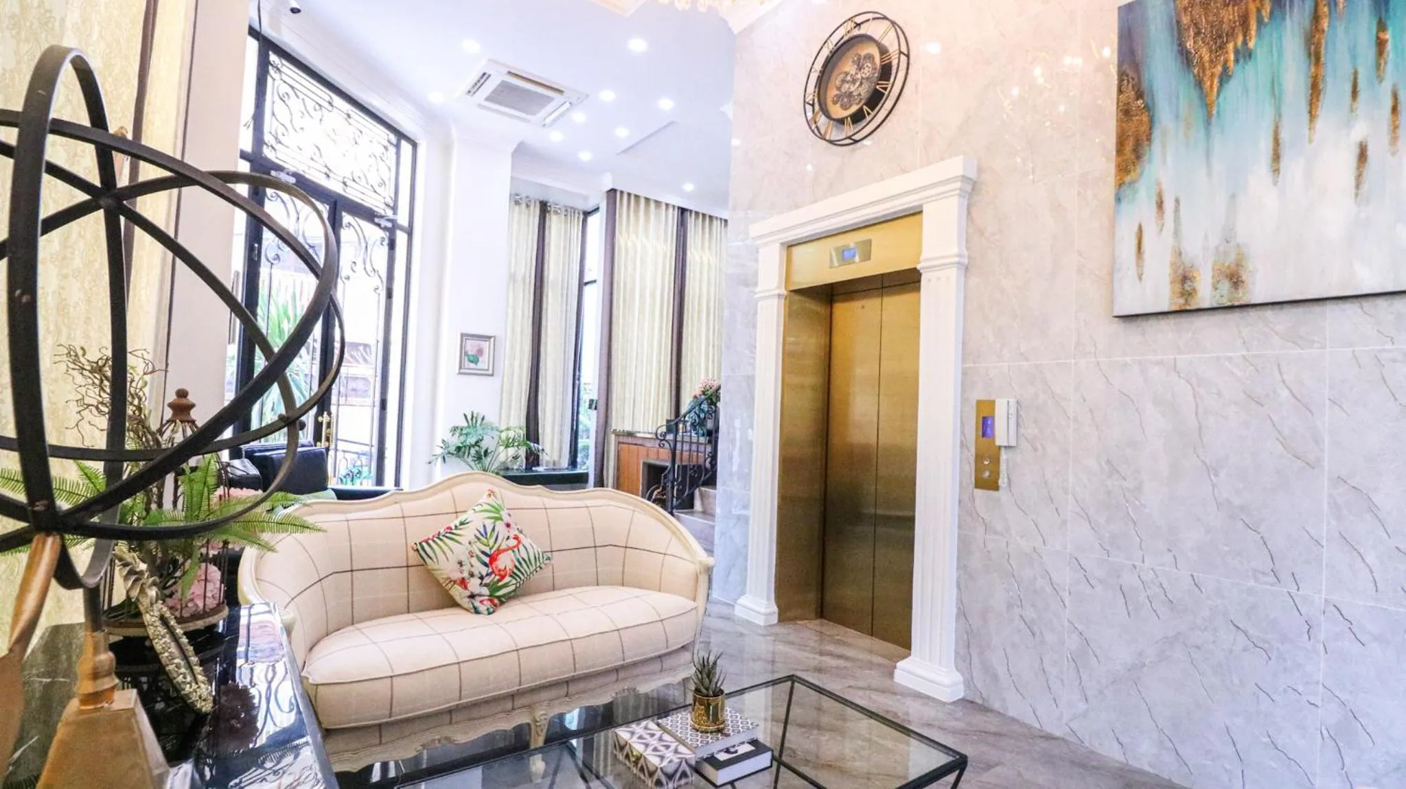 Lobby or reception in Mettavary Hotel