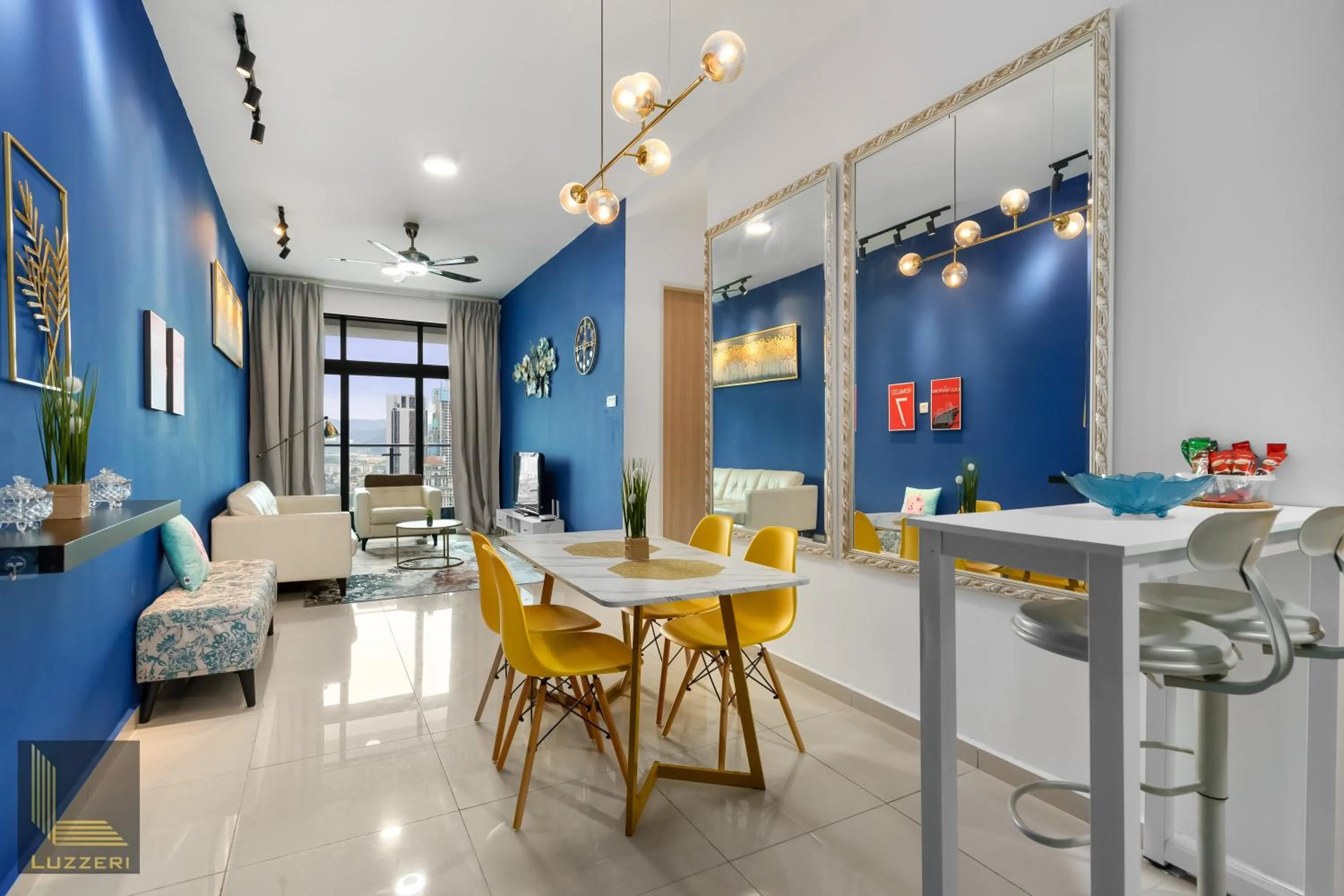 Dining area in Legasi Kampung Baru Guesthouse