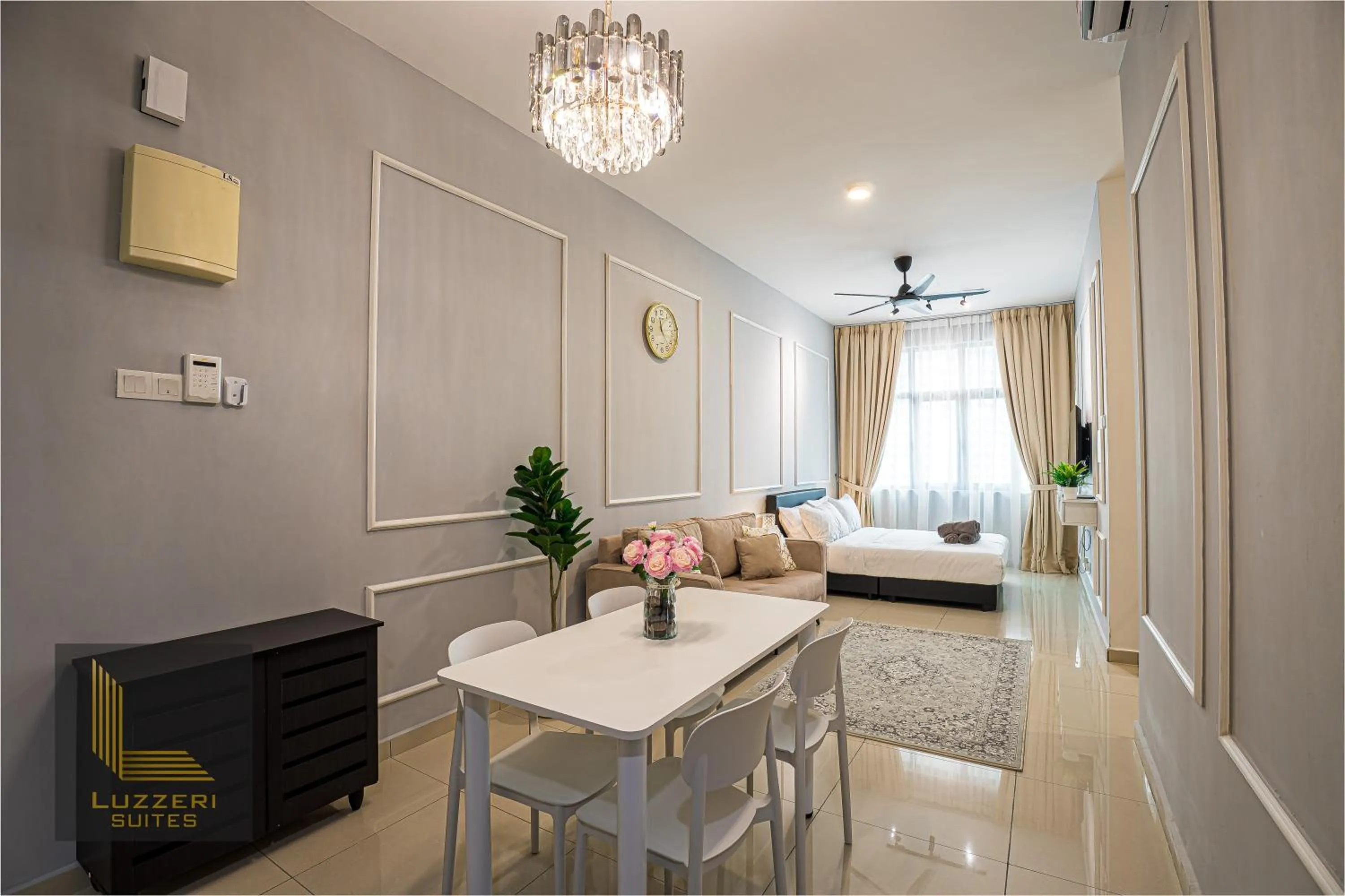 Dining area, Bed in Legasi Kampung Baru Guesthouse