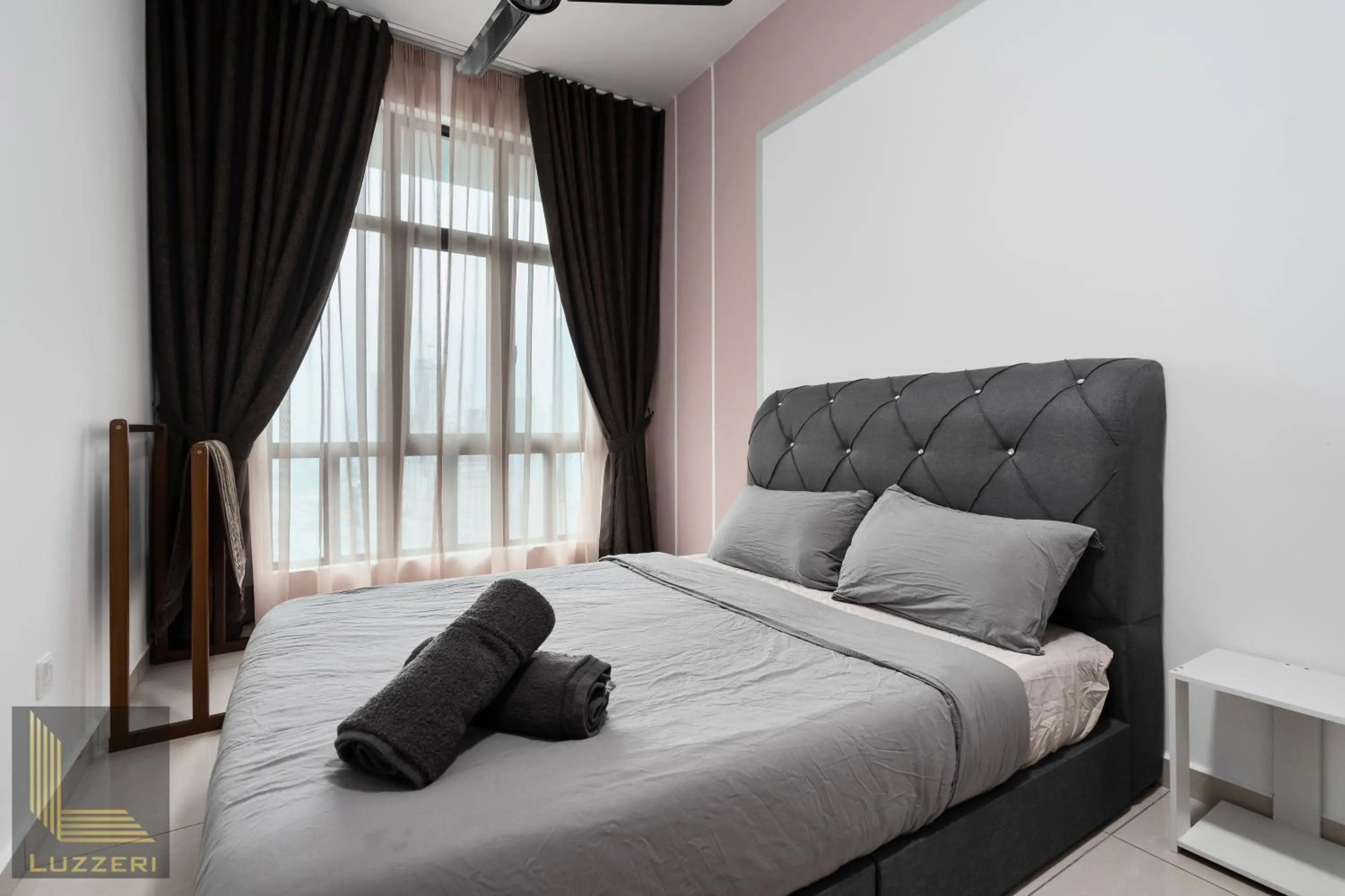 Bed in Legasi Kampung Baru Guesthouse