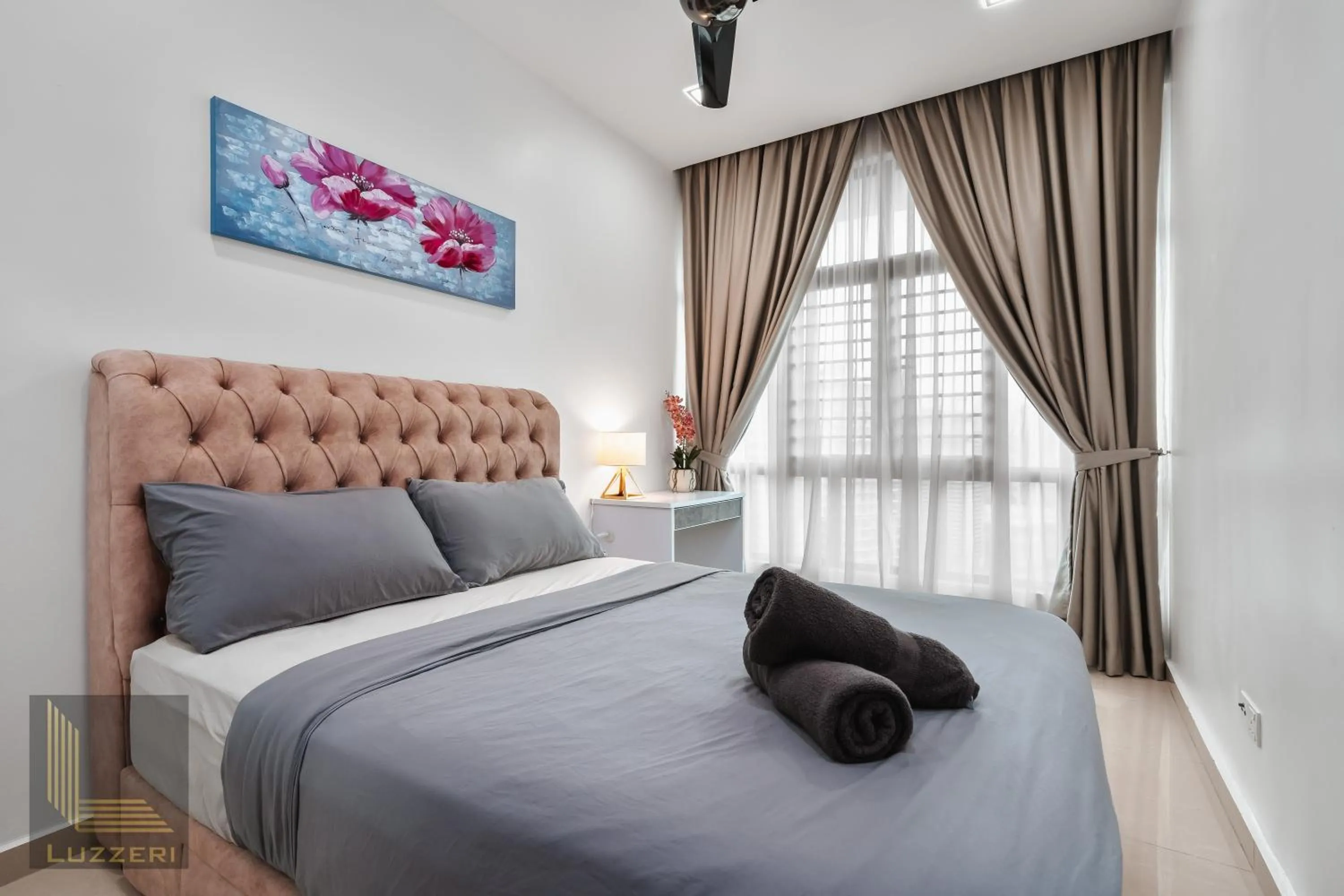 Bed in Legasi Kampung Baru Guesthouse