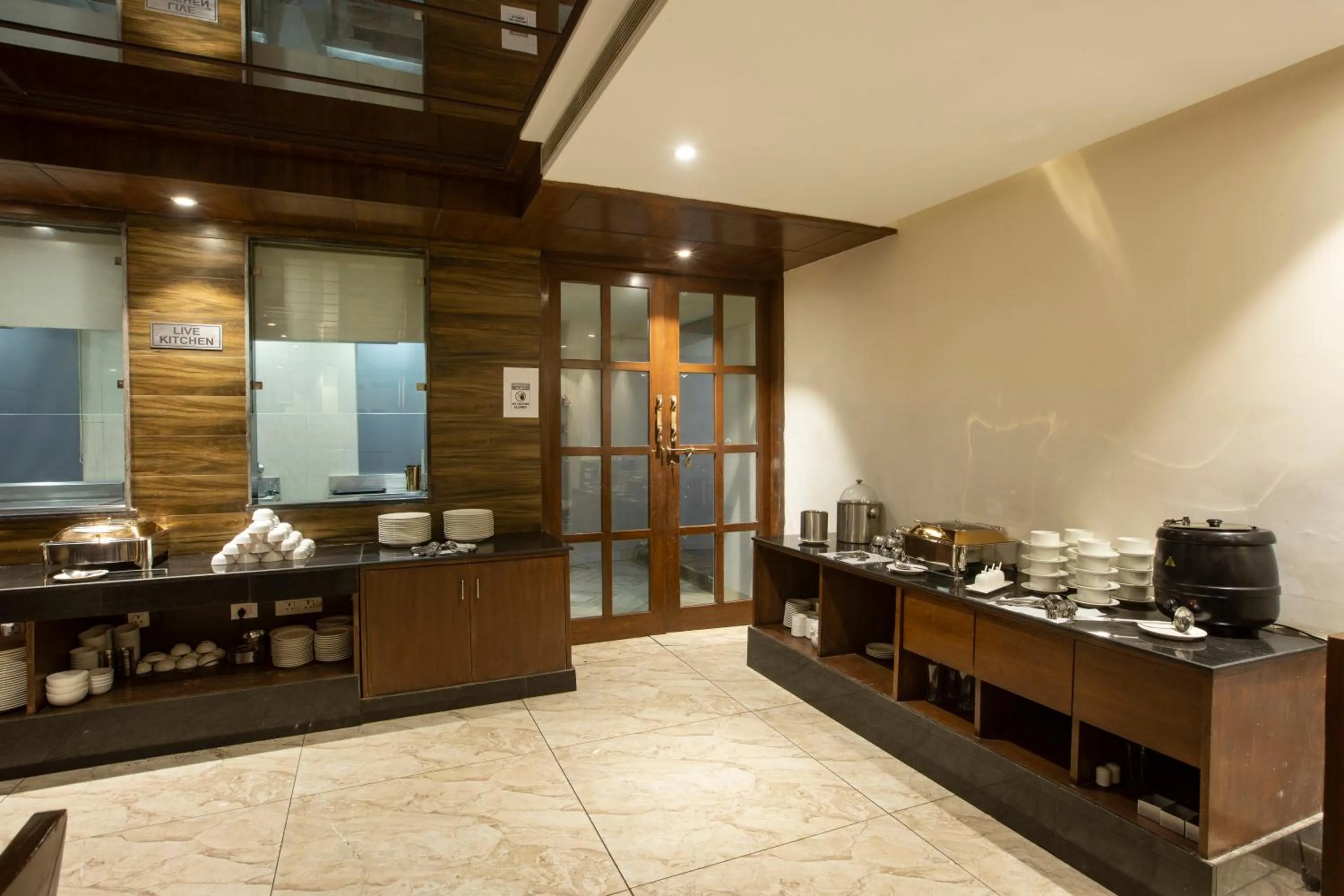 Restaurant/places to eat in INDE Reva Resorts Rishhikesh