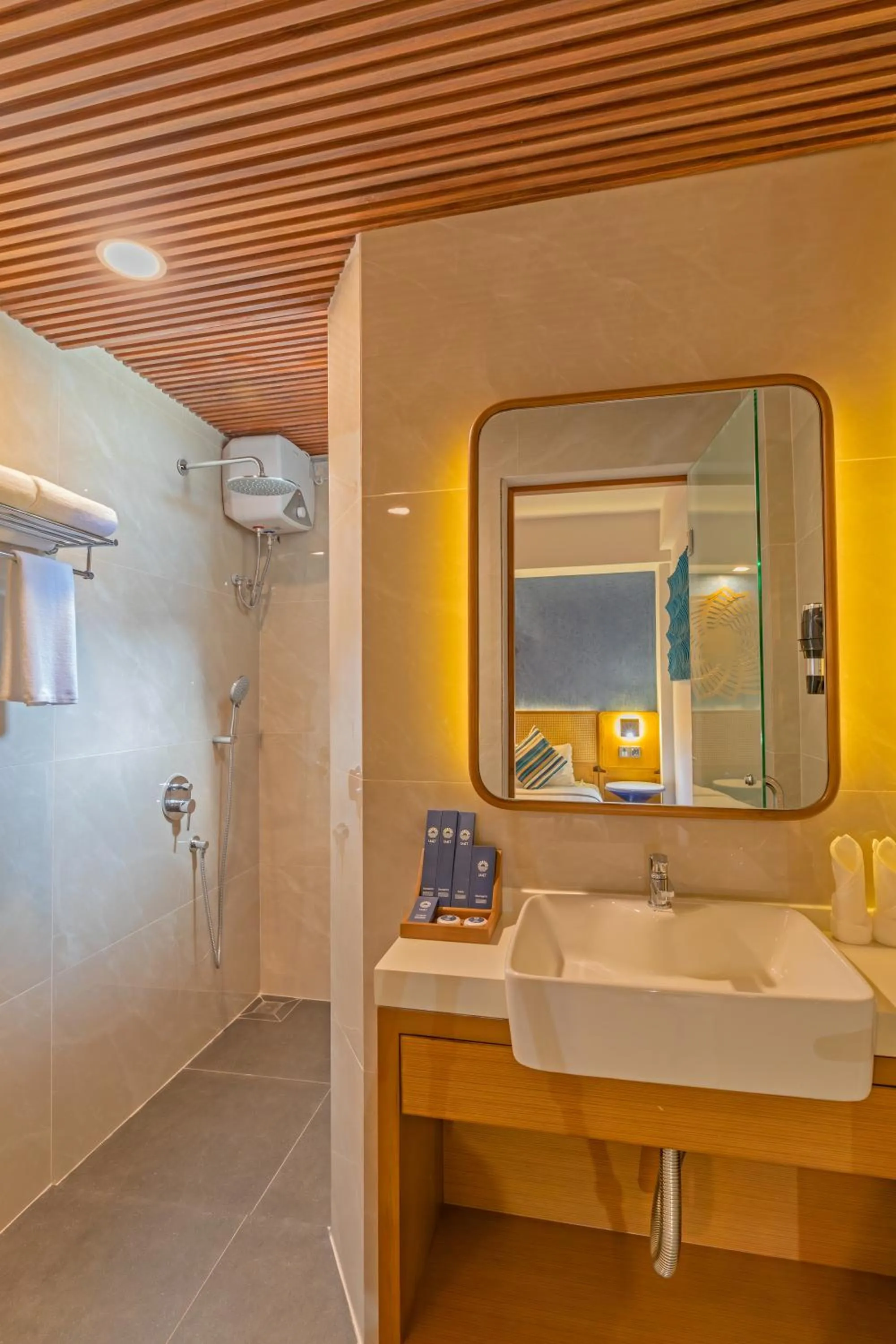 Shower in UMET Seaview Hotel with Free Airport Pick up and Drop T&C Apply