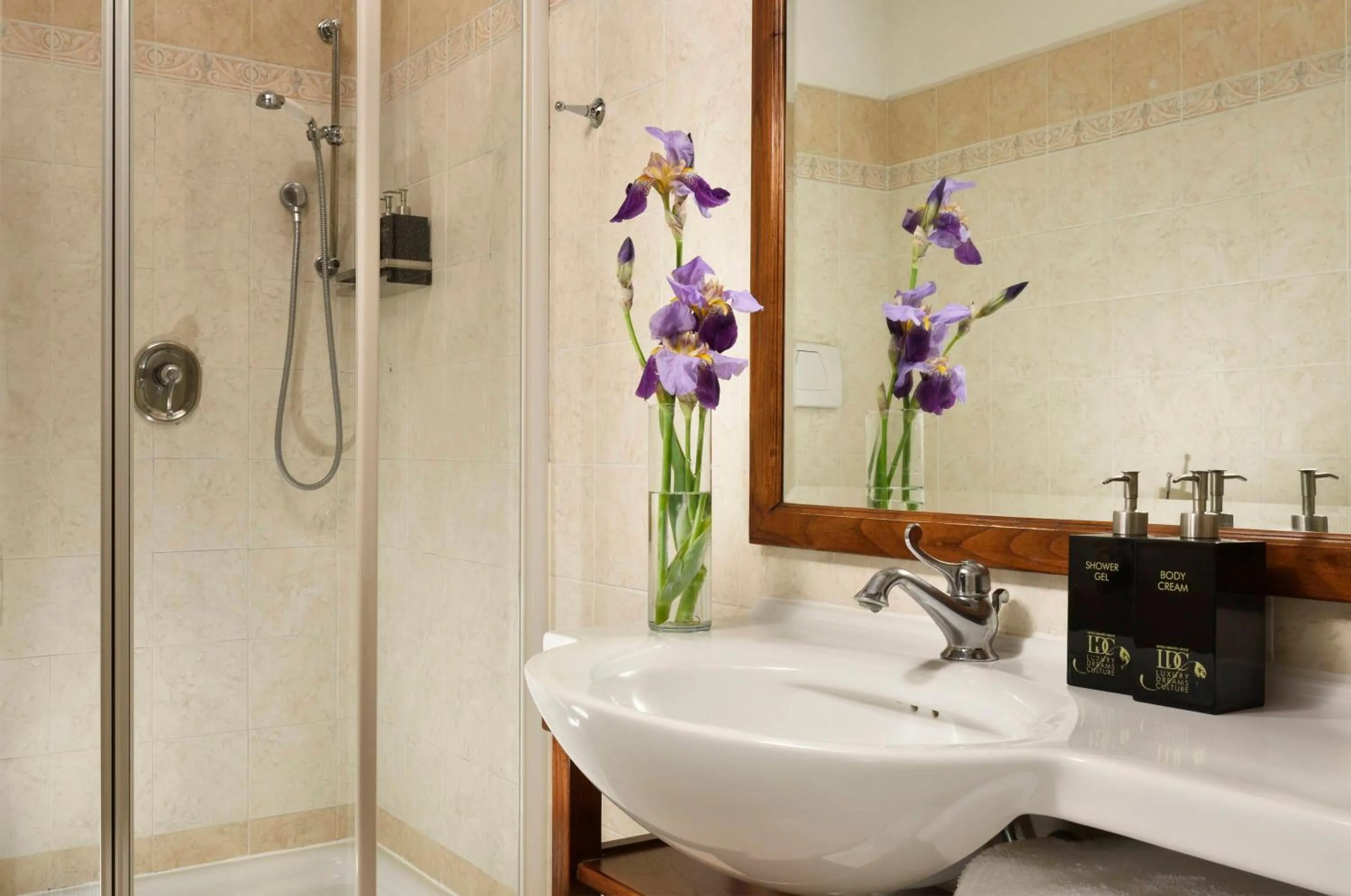 Bathroom in Relais Villa Monte Solare Wellness & SPA