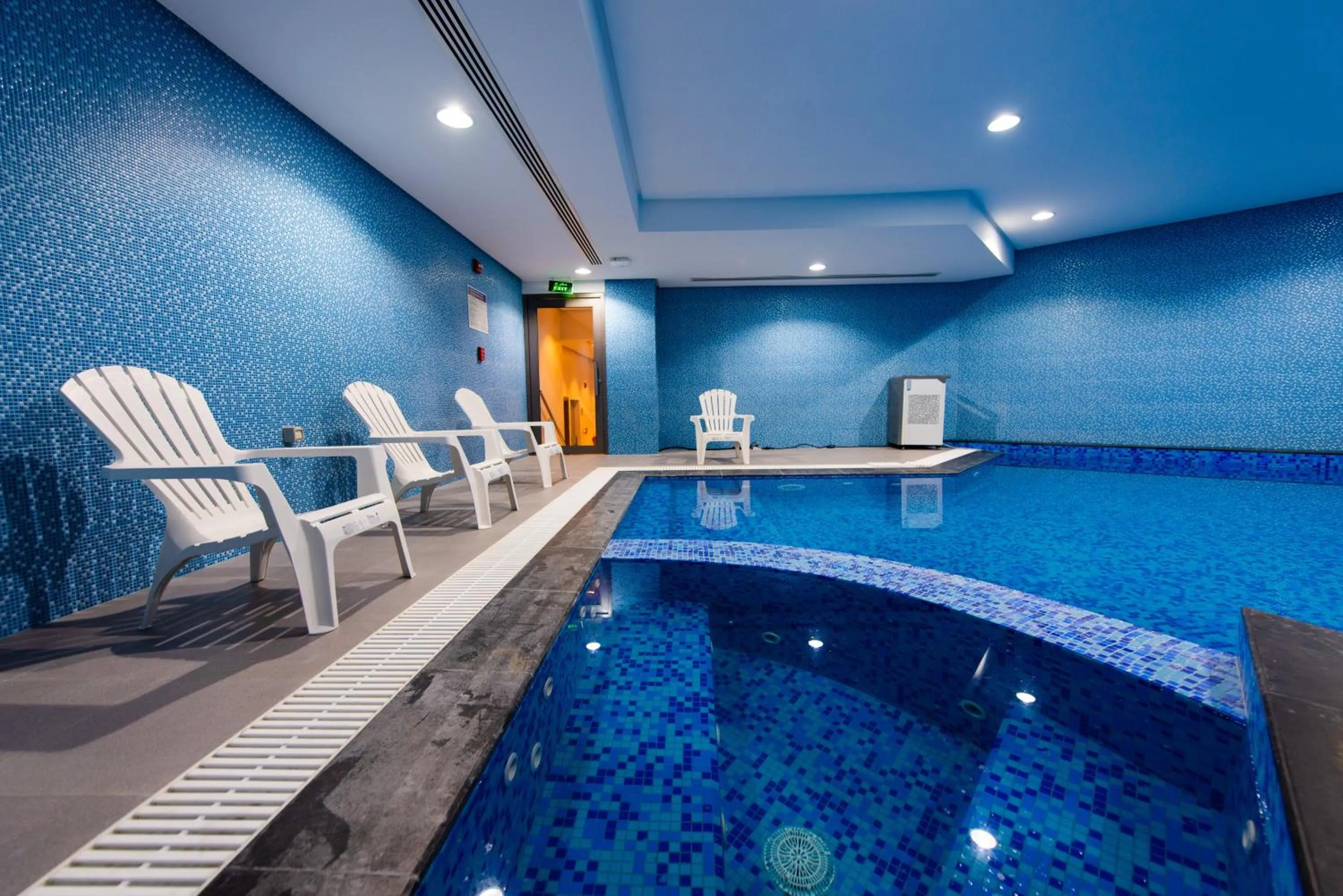 Swimming pool in ROZANA HOTEL