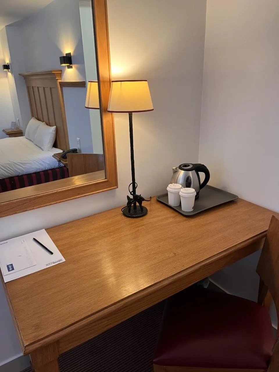 Coffee/tea facilities, Bed in KYRIAD CREIL - Chantilly Nord
