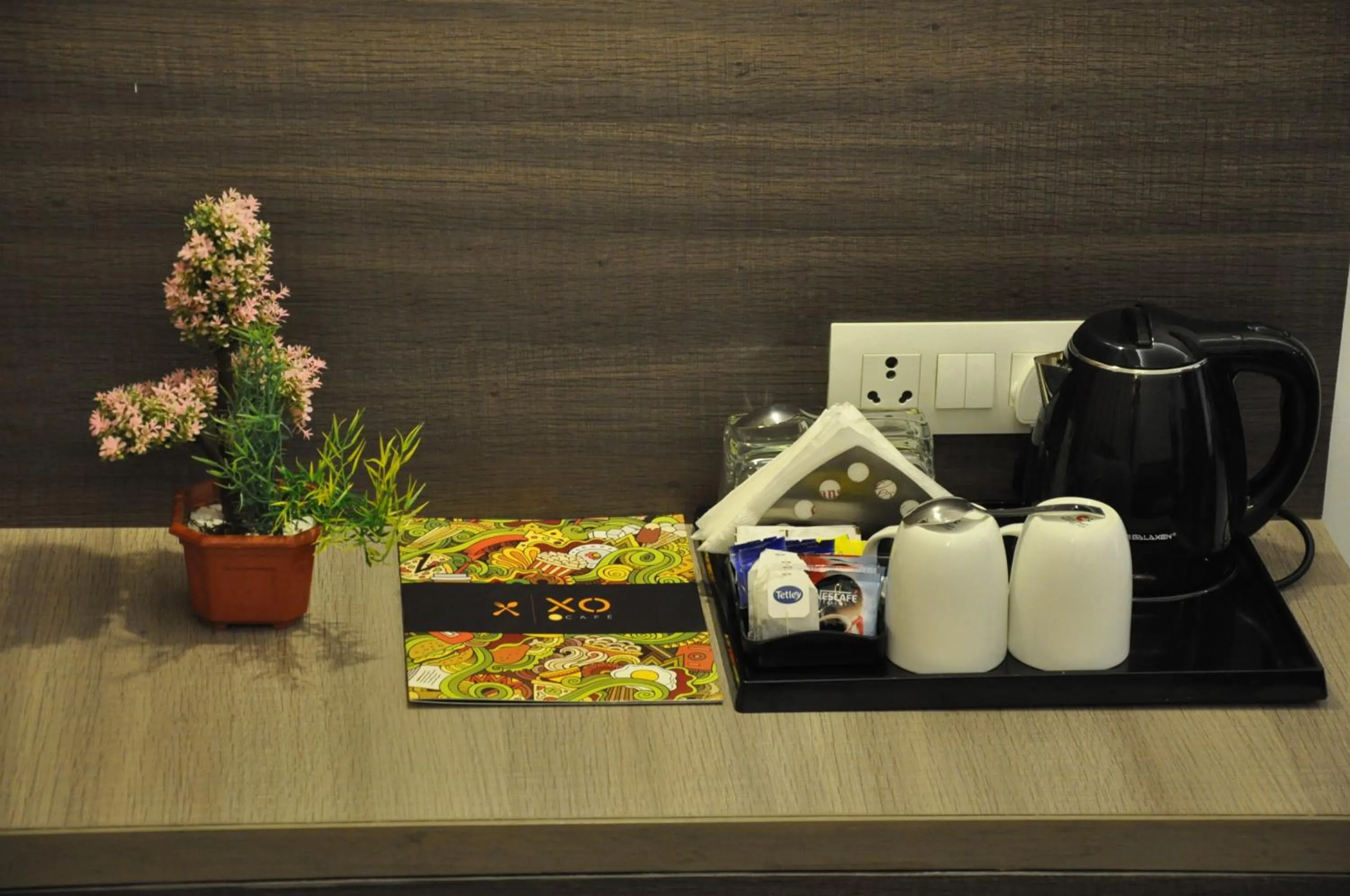 Coffee/tea facilities in Pride Biznotel Manjusar Vadodara Near Sokhda Lake