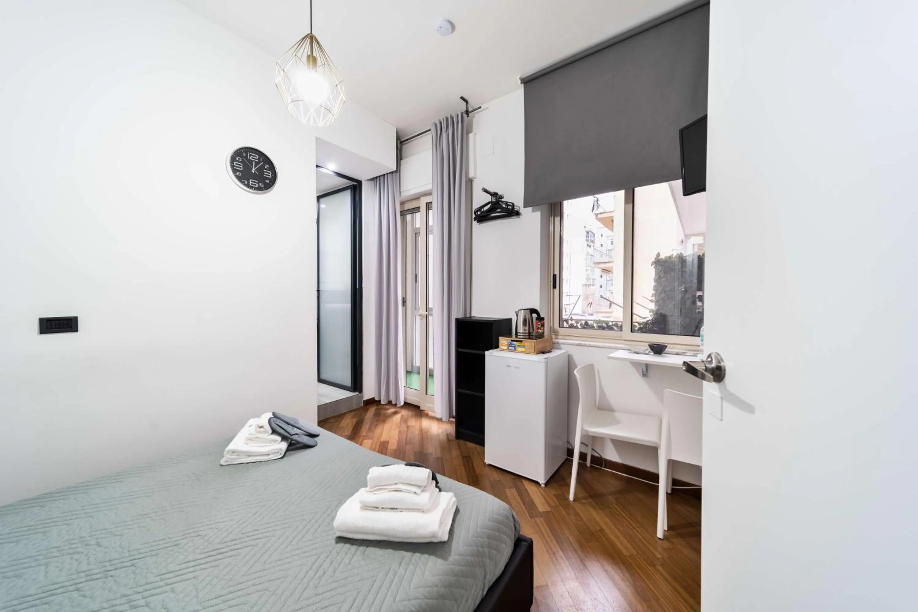 Photo of the whole room, Bed in Dante 138 Class rooms & apartments