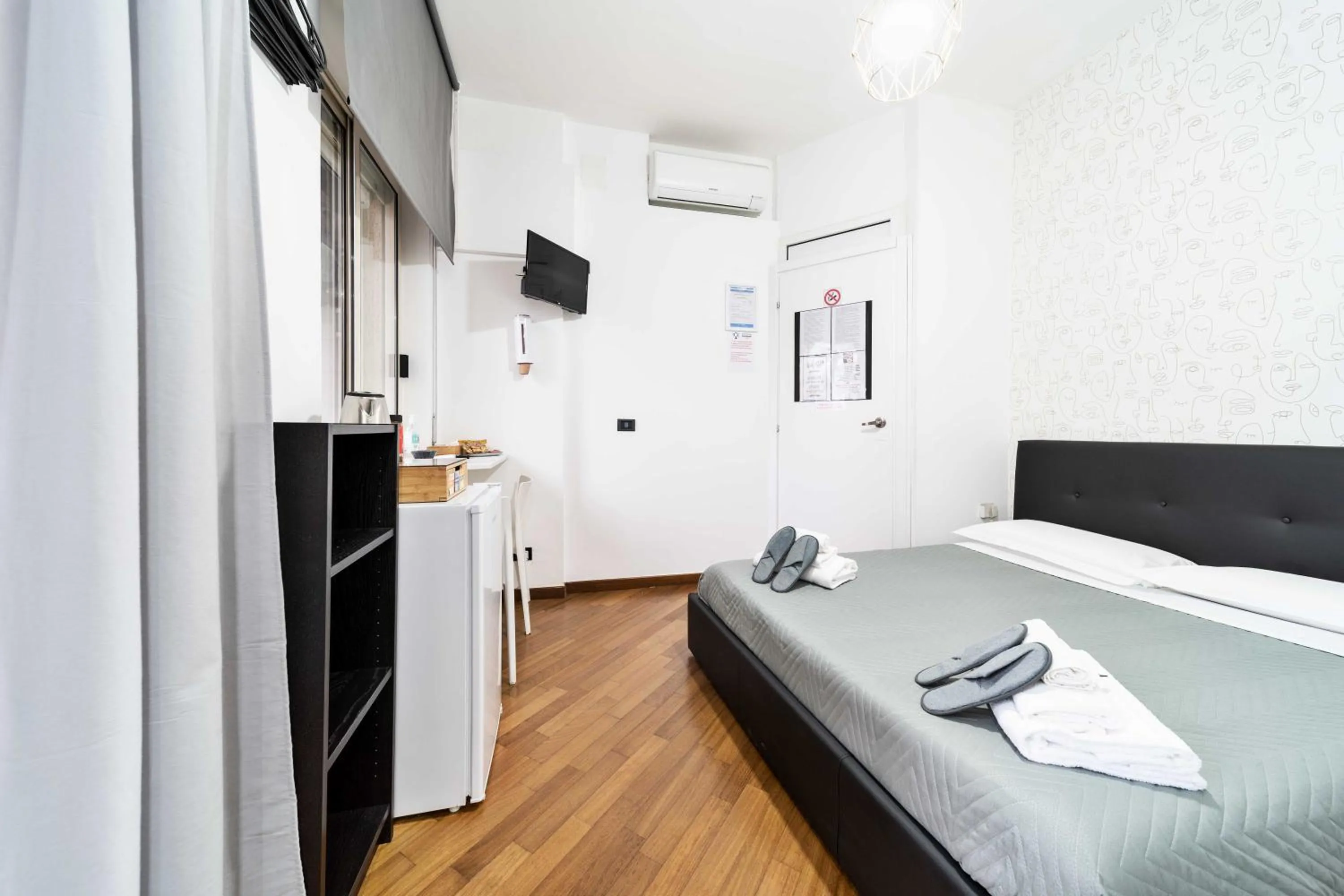 Photo of the whole room, Bed in Dante 138 Class rooms & apartments