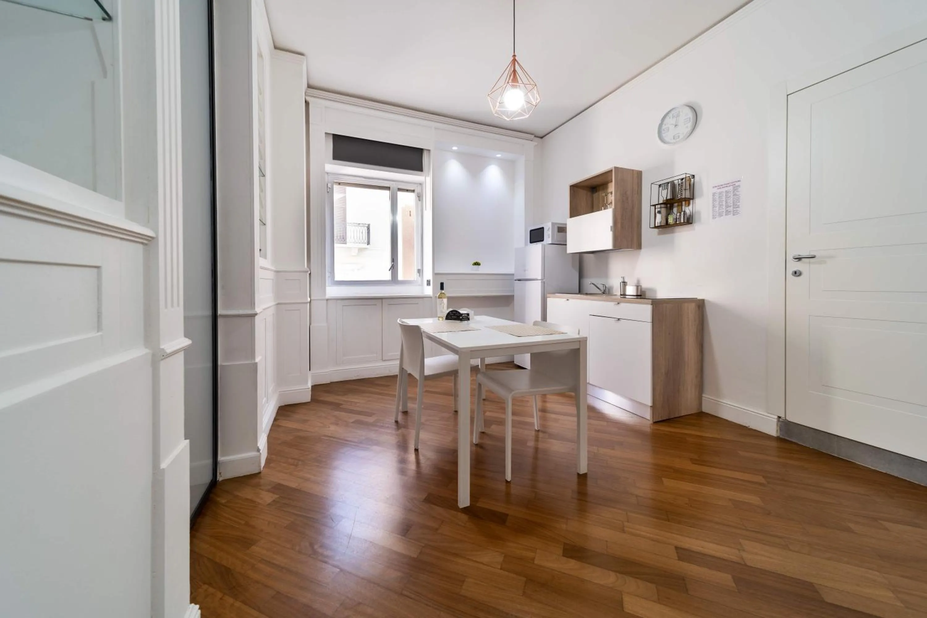 kitchen in Dante 138 Class rooms & apartments