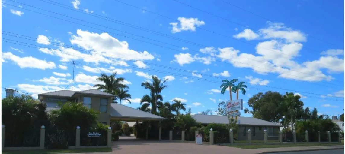 Property building in Biloela Palms Motor Inn