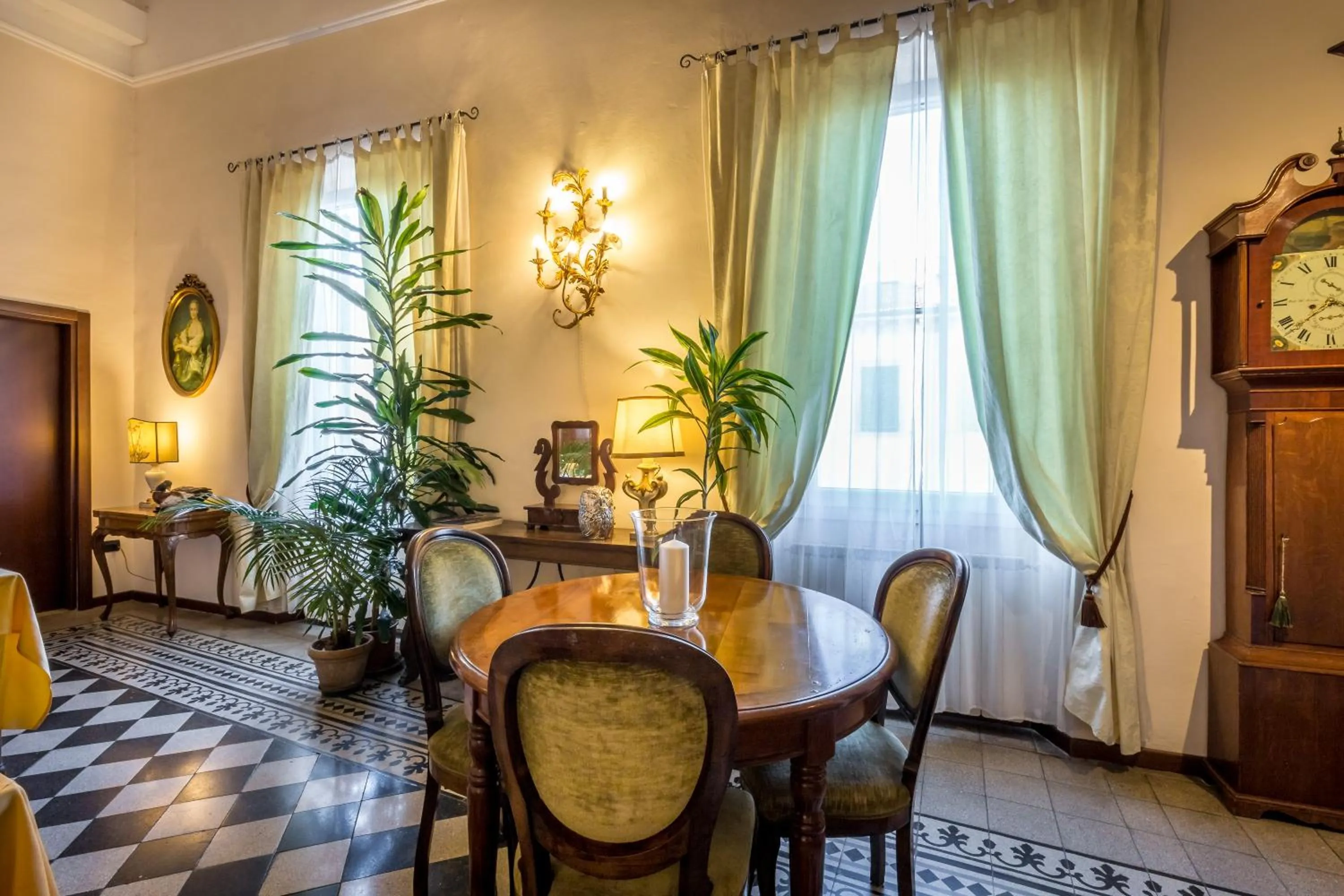 Lobby or reception in Hotel Emma Small Luxury Hotel