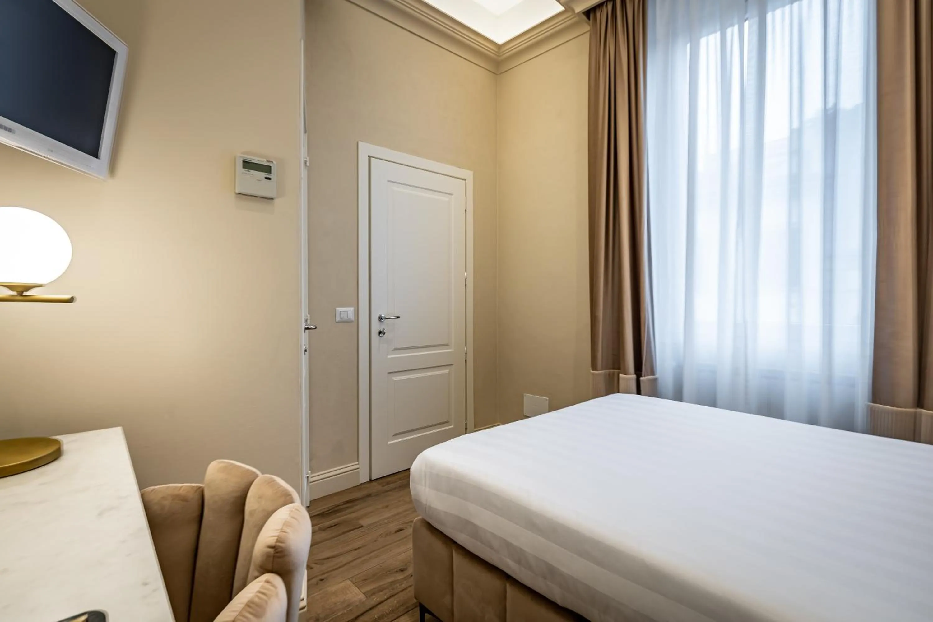 Bedroom, Bed in Hotel Emma Small Luxury Hotel