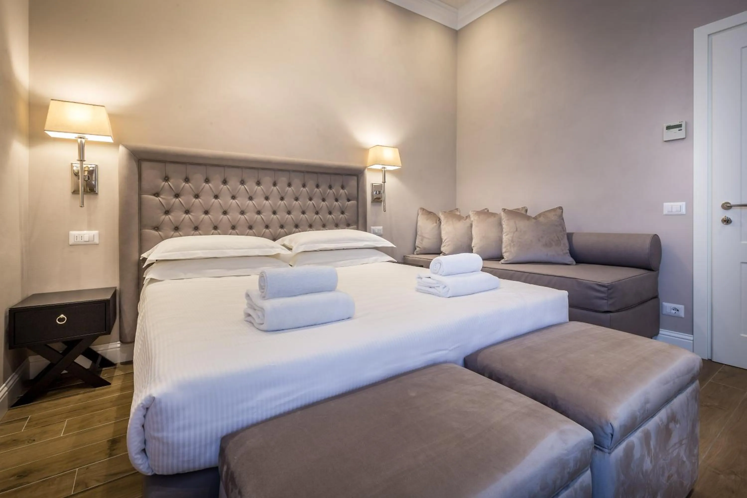 Bed in Hotel Emma Small Luxury Hotel