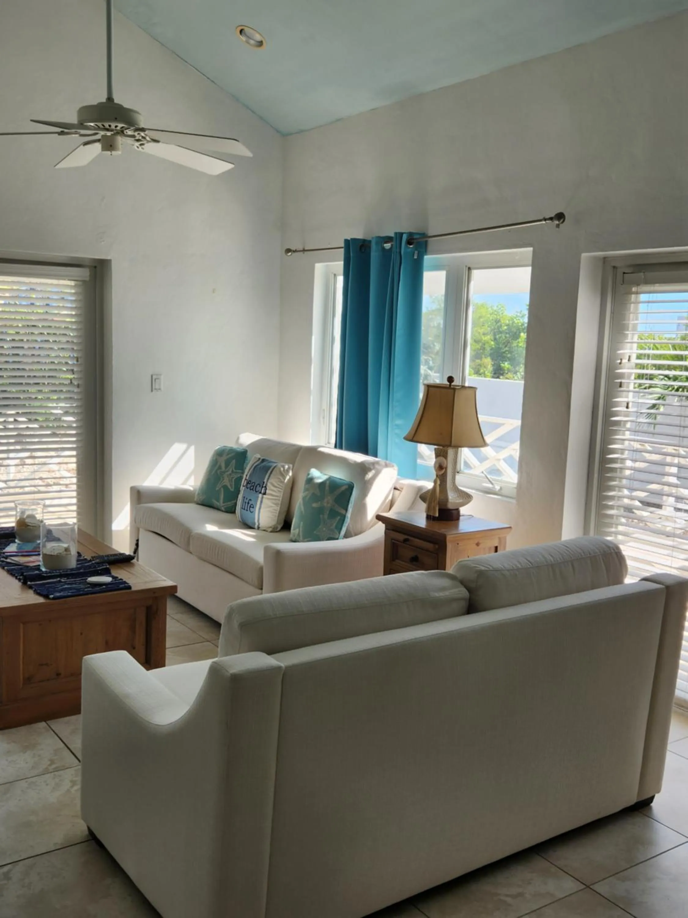 Living room in The Tides, Grace Bay