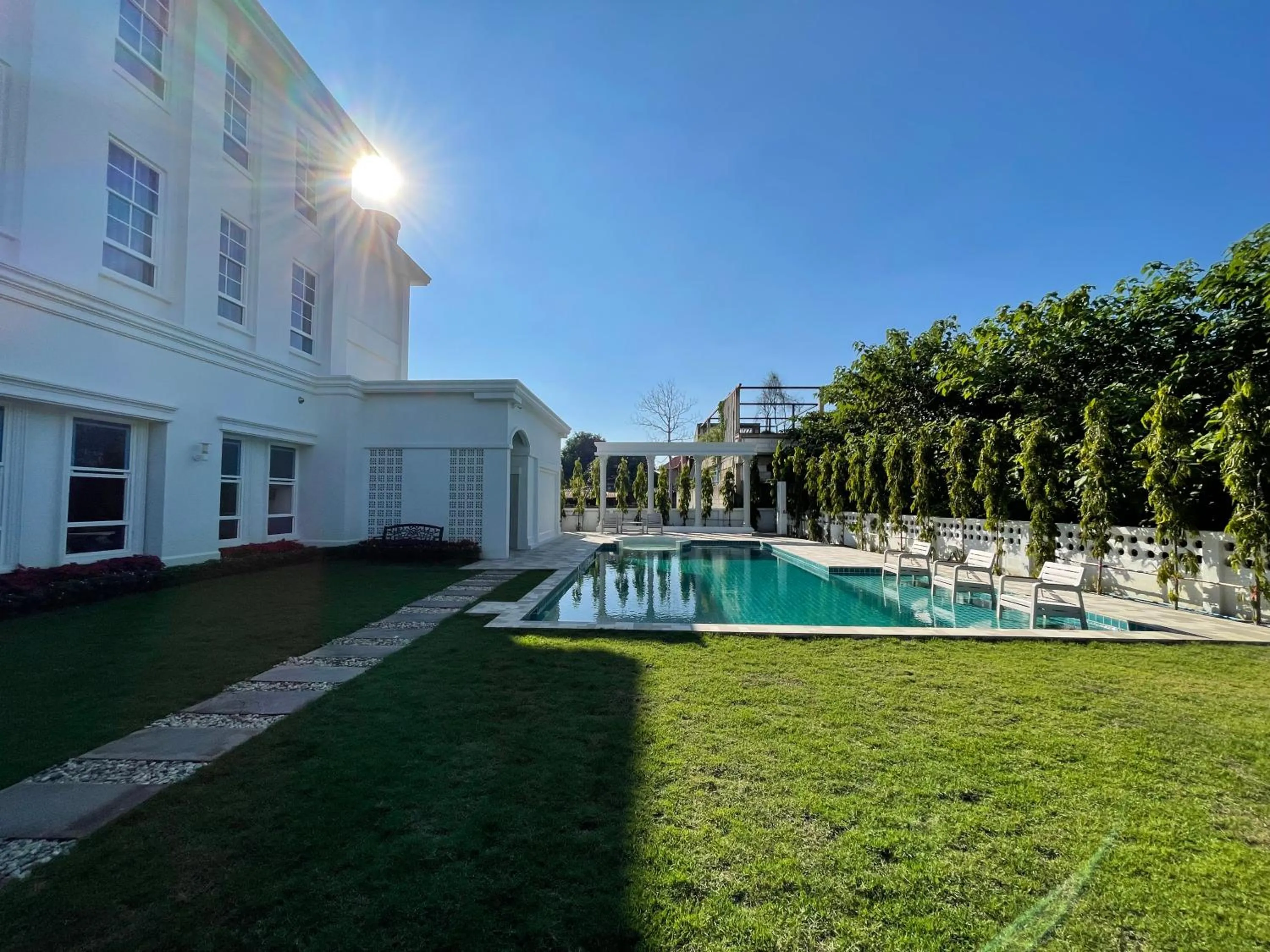 Garden in Le Cannes Hotel