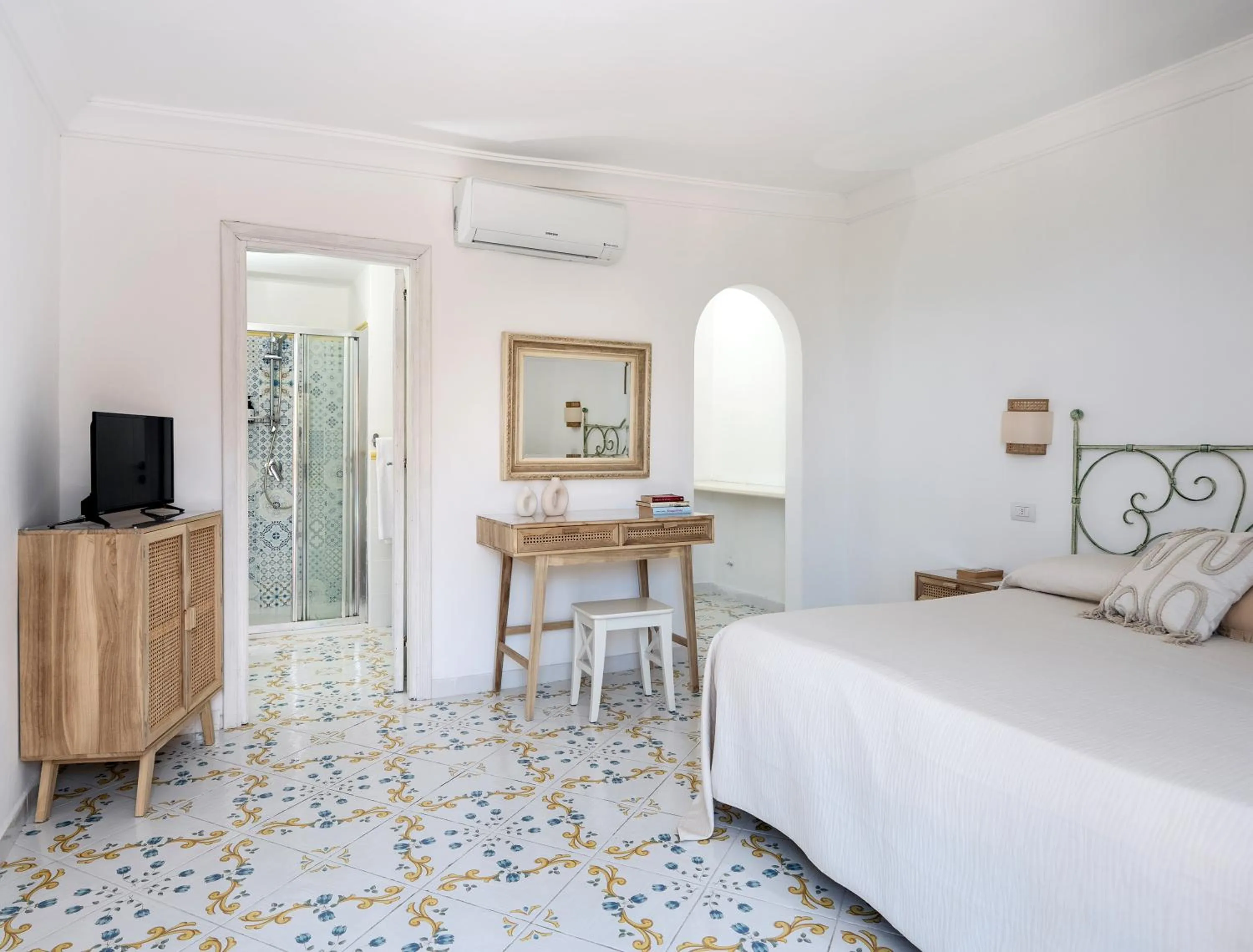 Photo of the whole room, Bed in Hotel Il Girasole