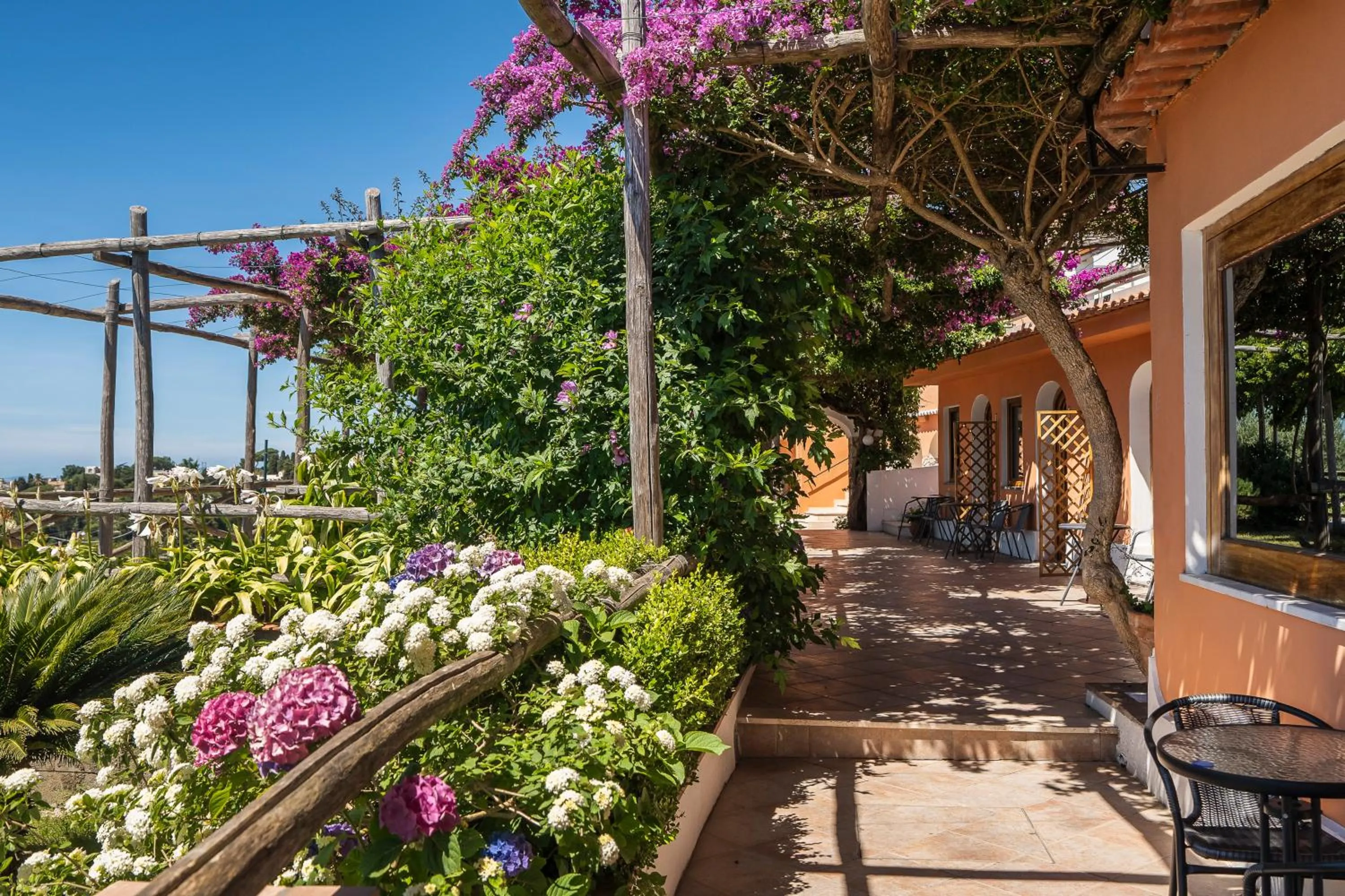 Garden in Hotel Il Girasole