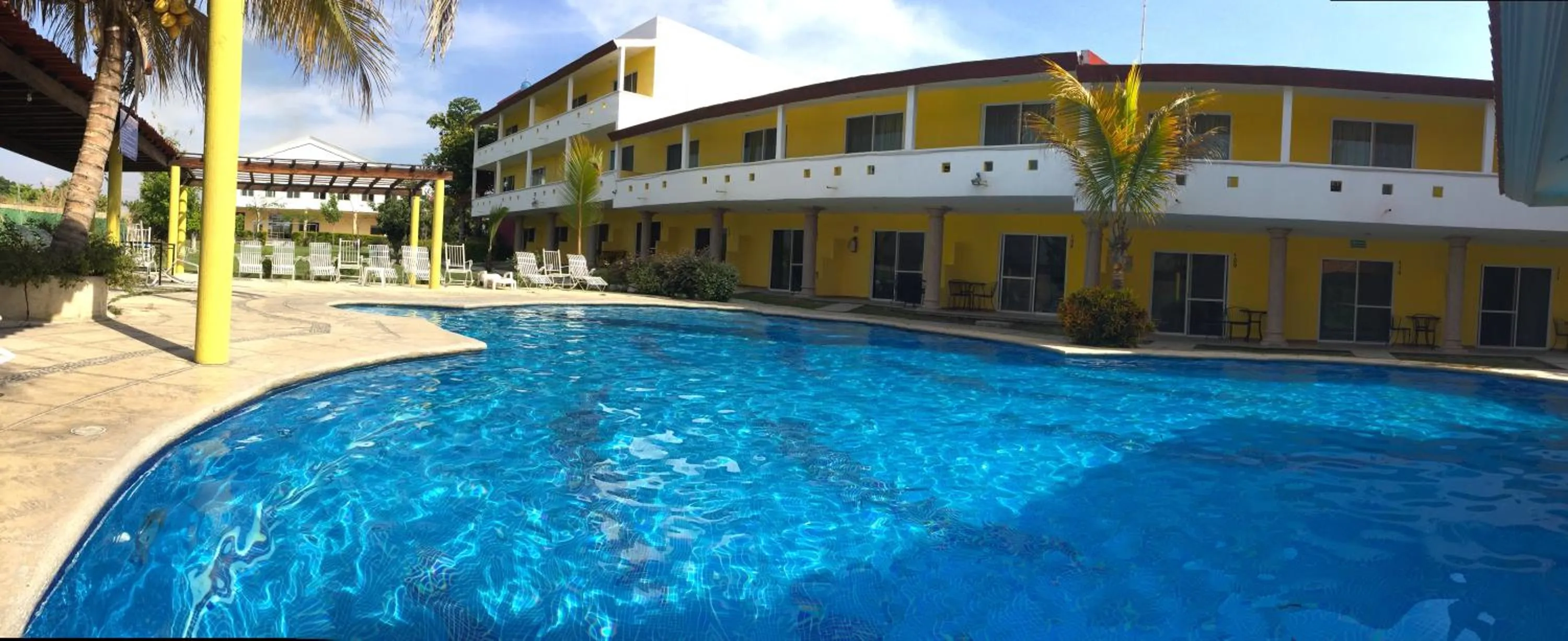 Pool view in Hotel JS