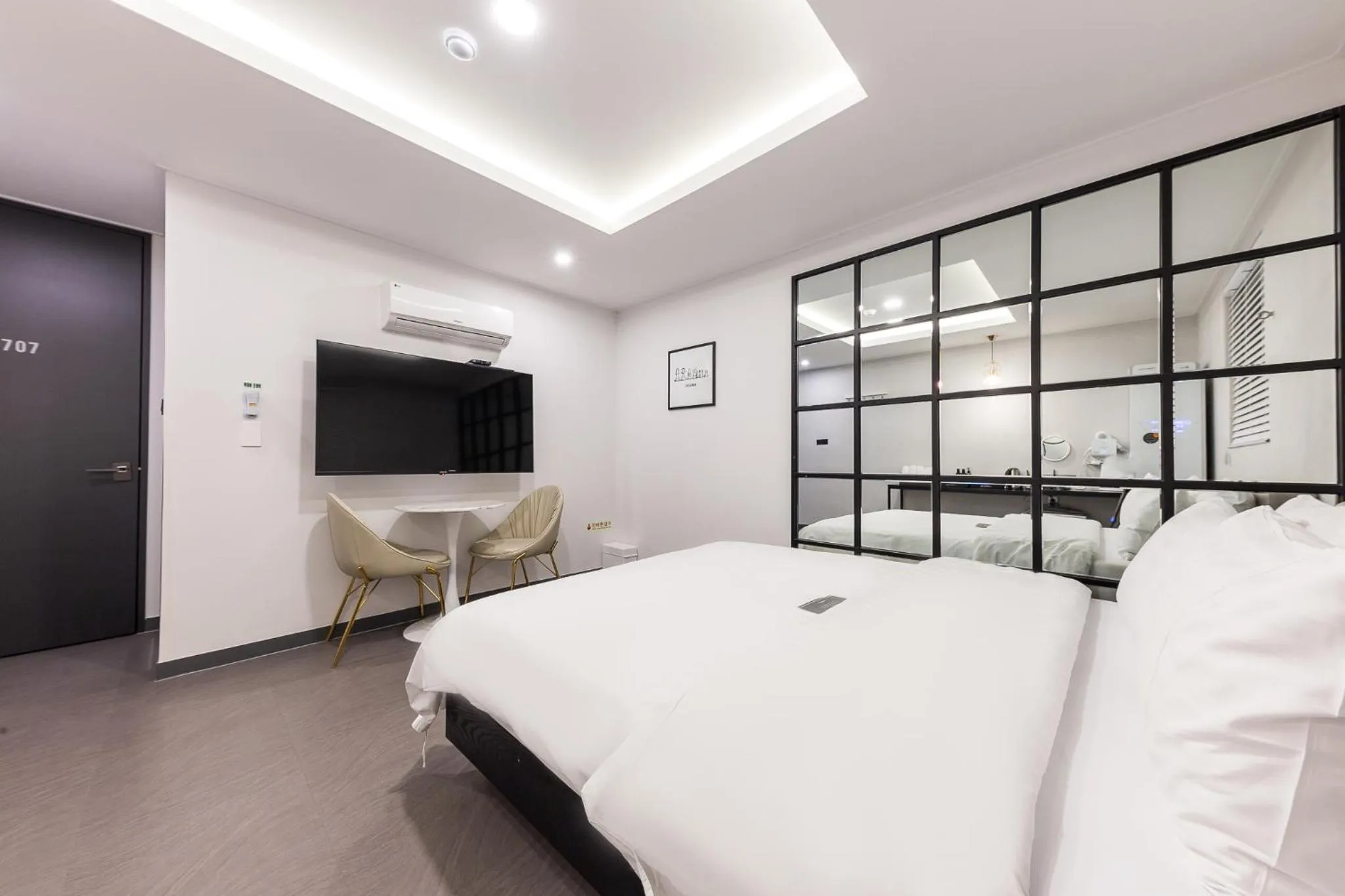 Bed in Hotel 24st Prestige