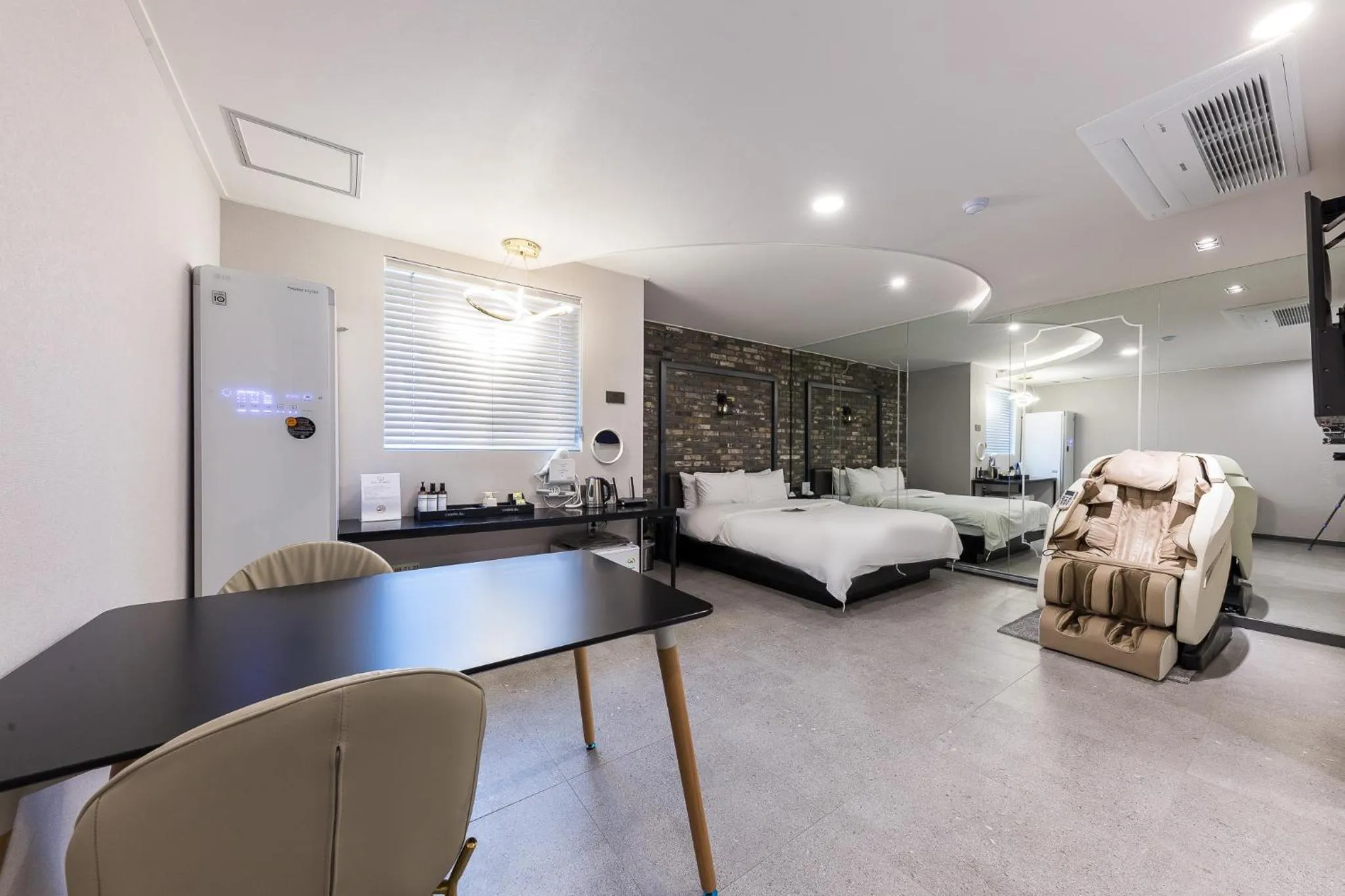 Bed in Hotel 24st Prestige