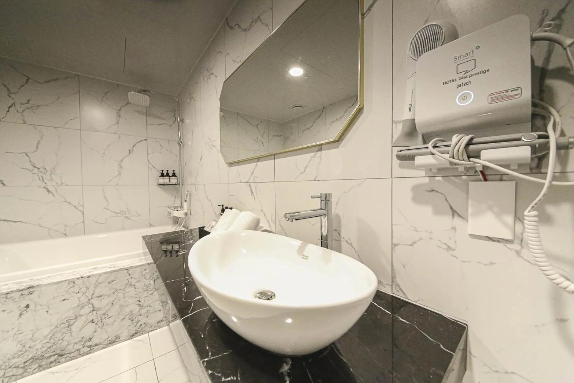 Toilet in Hotel 24st Prestige