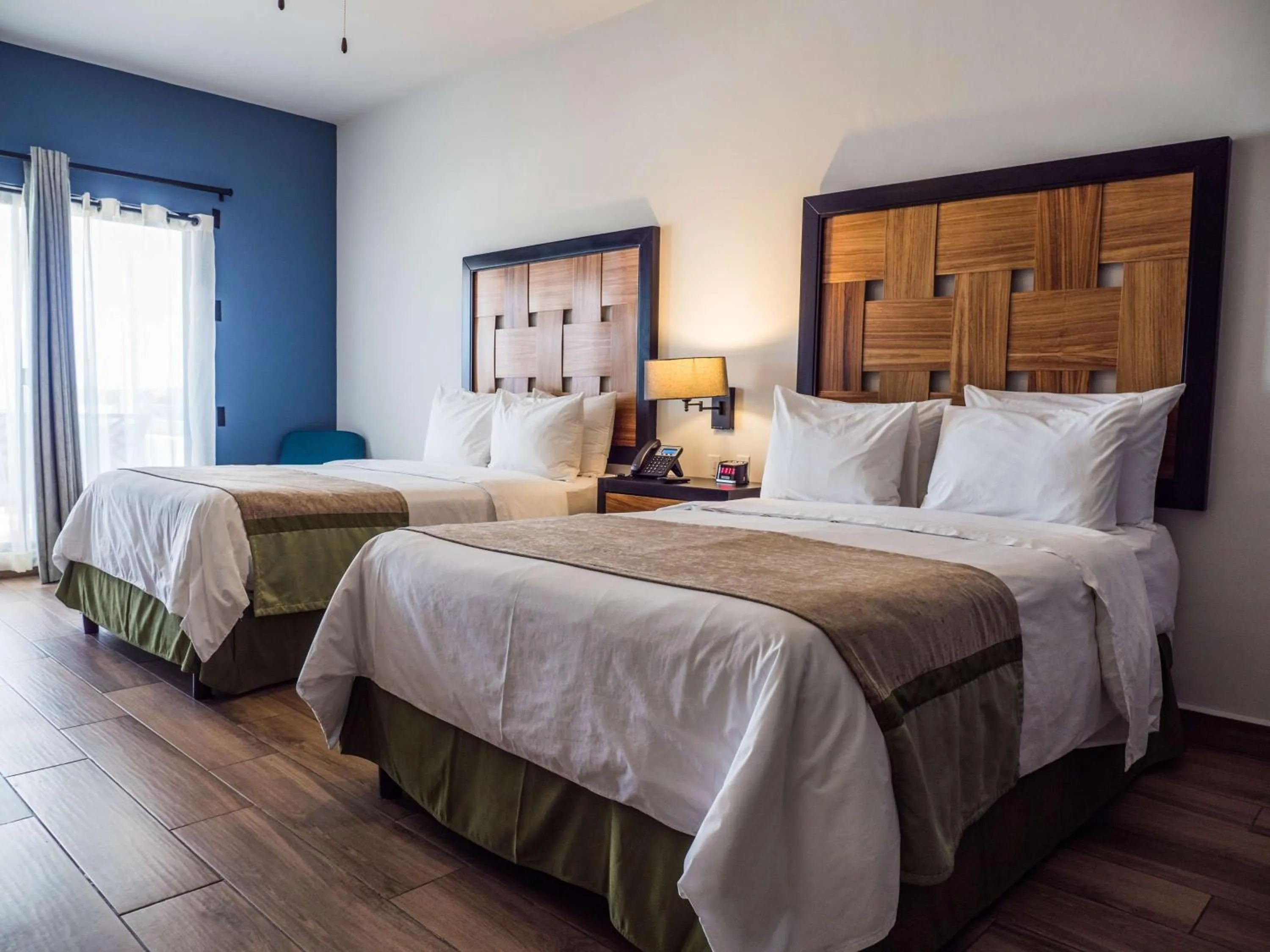 Photo of the whole room, Bed in Sawari Hotel