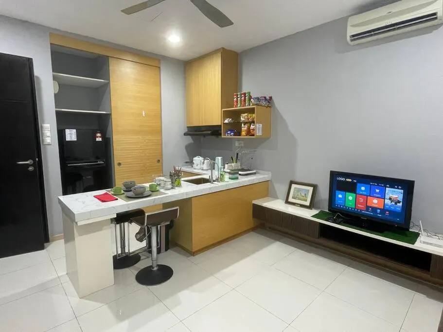 Private Jacuzzi Staycation at KL City 721